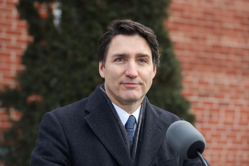 Justin Trudeau announces plan to step down