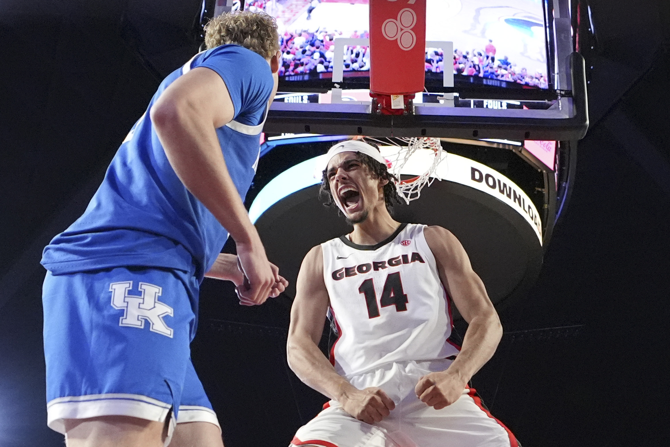 Georgia beats No. 6 Kentucky 82-69 for 1st win over a top-10 team in 5 years