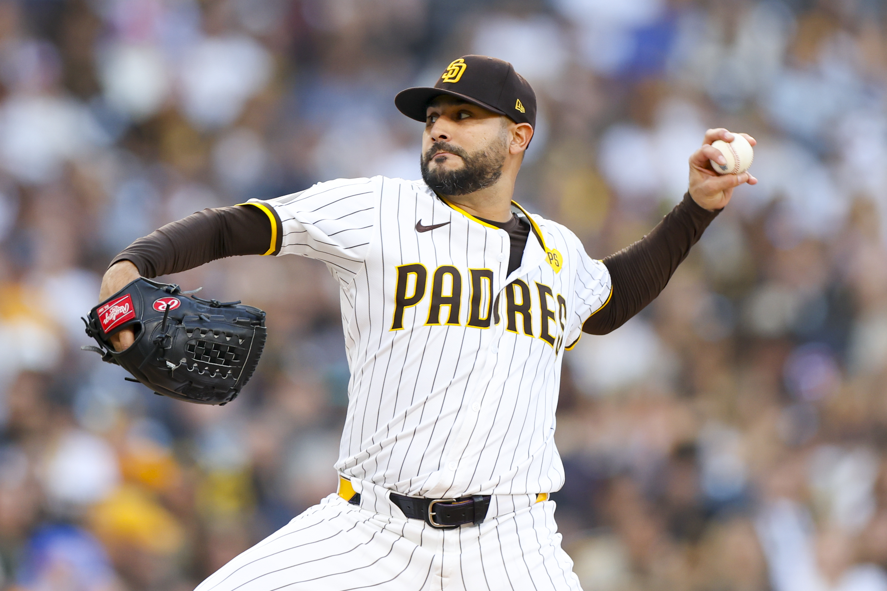 LHP Martín Pérez agrees to 1-year contract with the Chicago White Sox, AP source says