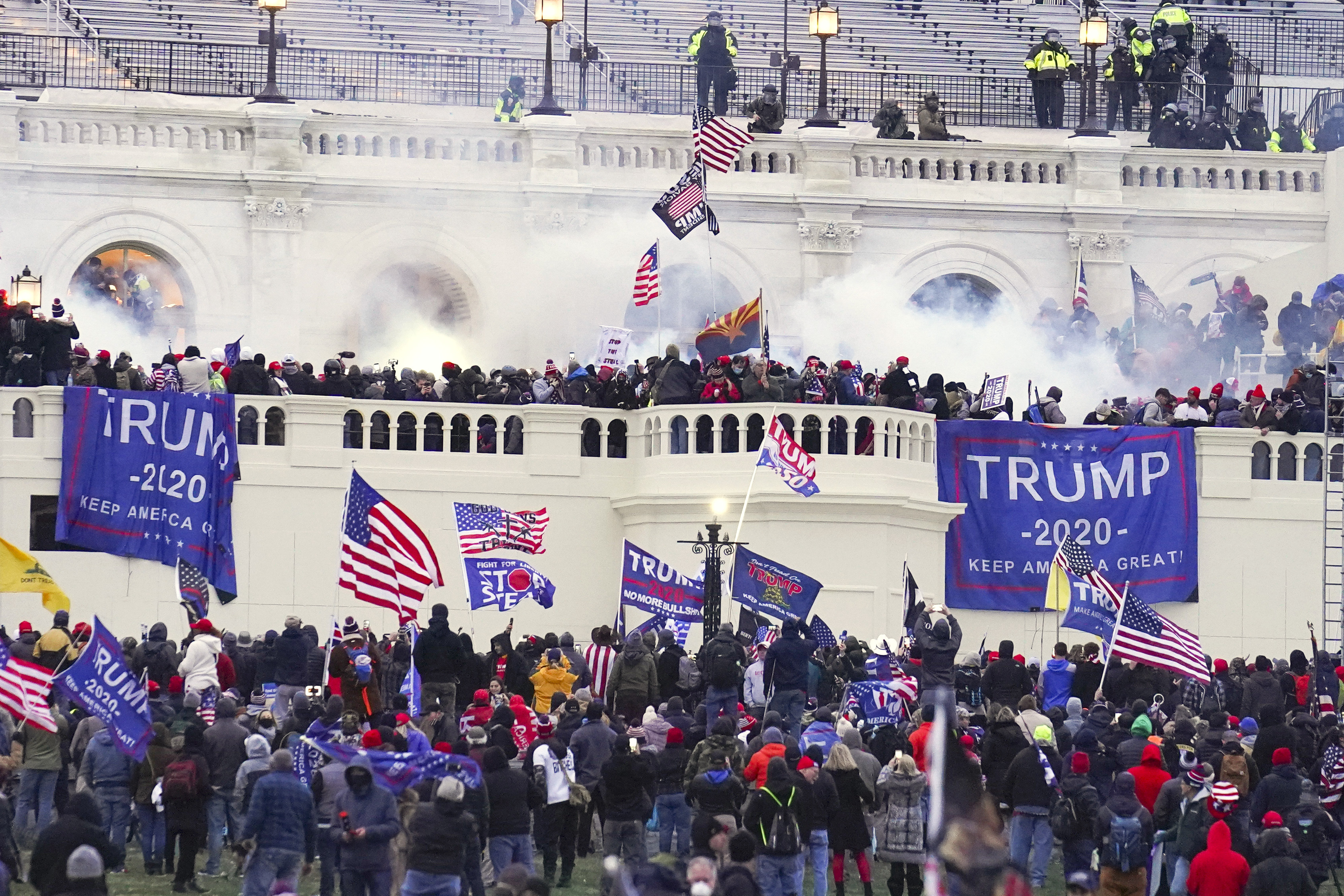 Indiana man who fled to avoid prison sentence for storming Capitol is arrested in Canada