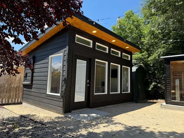 4 reasons to build a backyard office