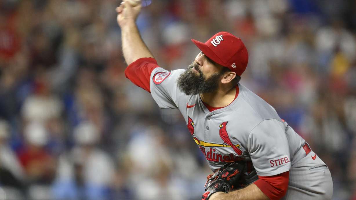 FILE - St. Louis Cardinals relief pitcher Andrew Kittredge throws during the eighth inning of a baseball game against the Kansas City Royals, Friday, Aug. 9, 2024, in Kansas City, Mo.