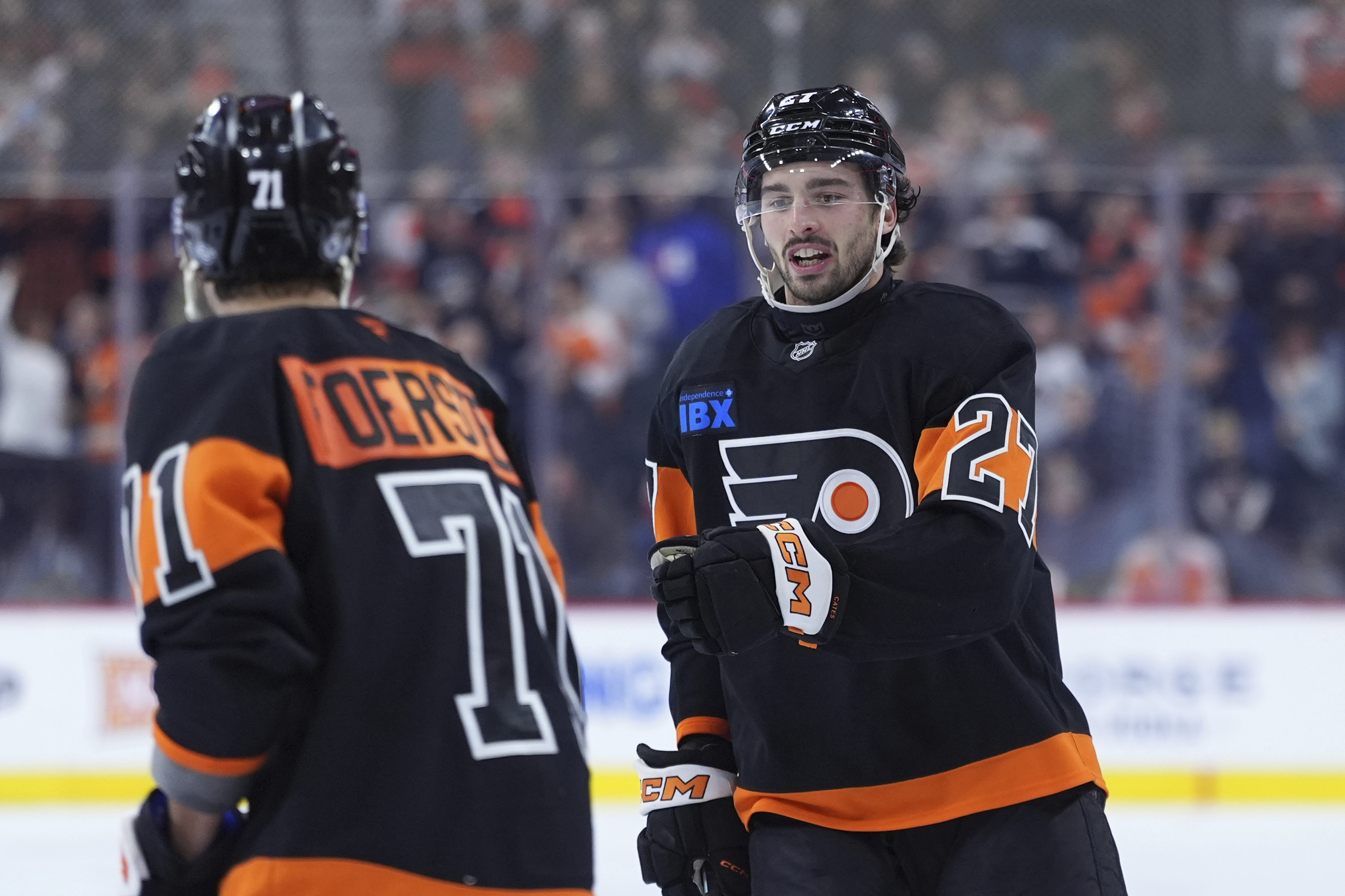 Cates scores twice to help Flyers rally to beat Panthers 4-3