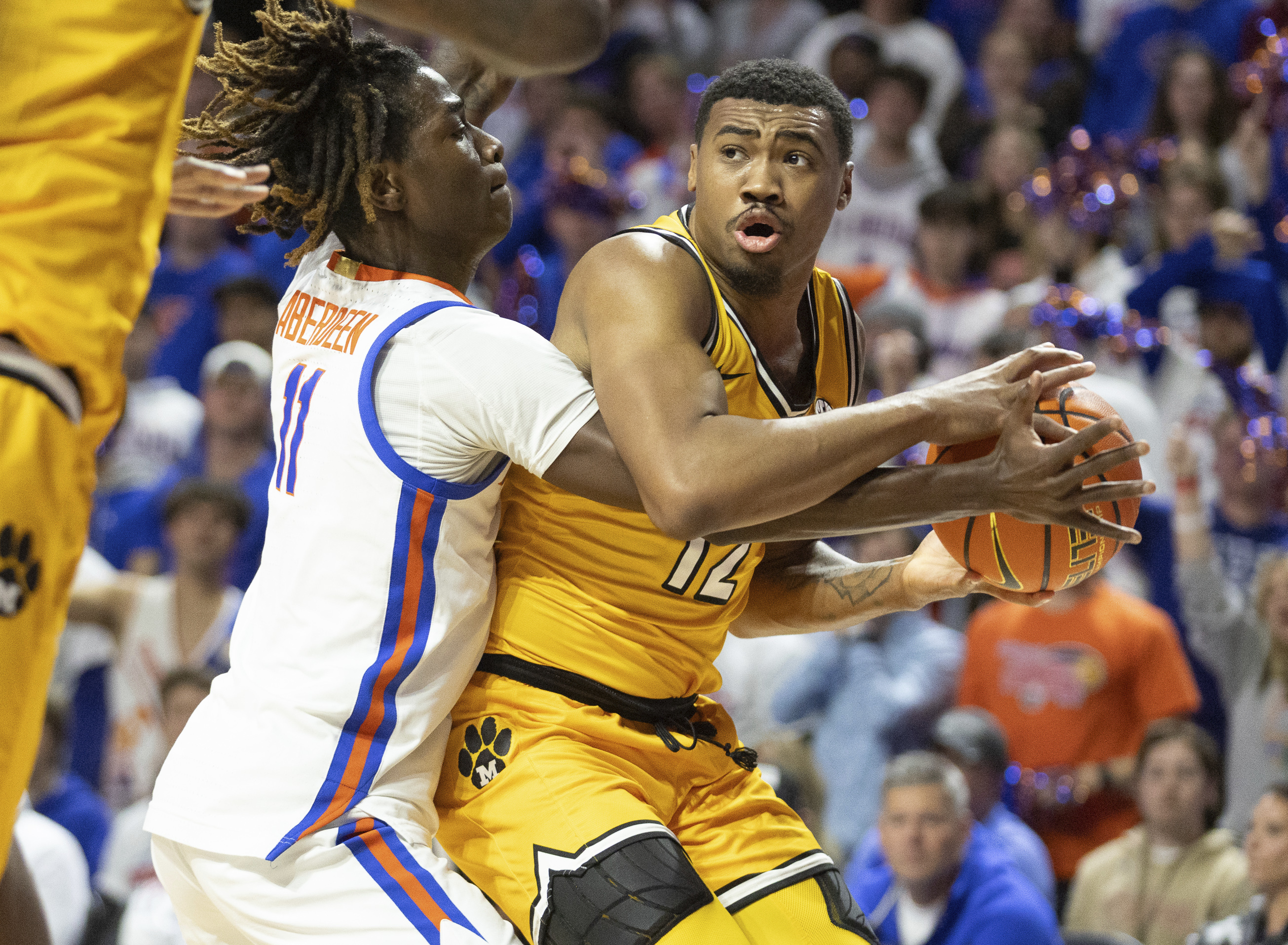 Grill scores 22 as Missouri stuns No. 5 Florida 83-82 to end its 16-game home winning streak