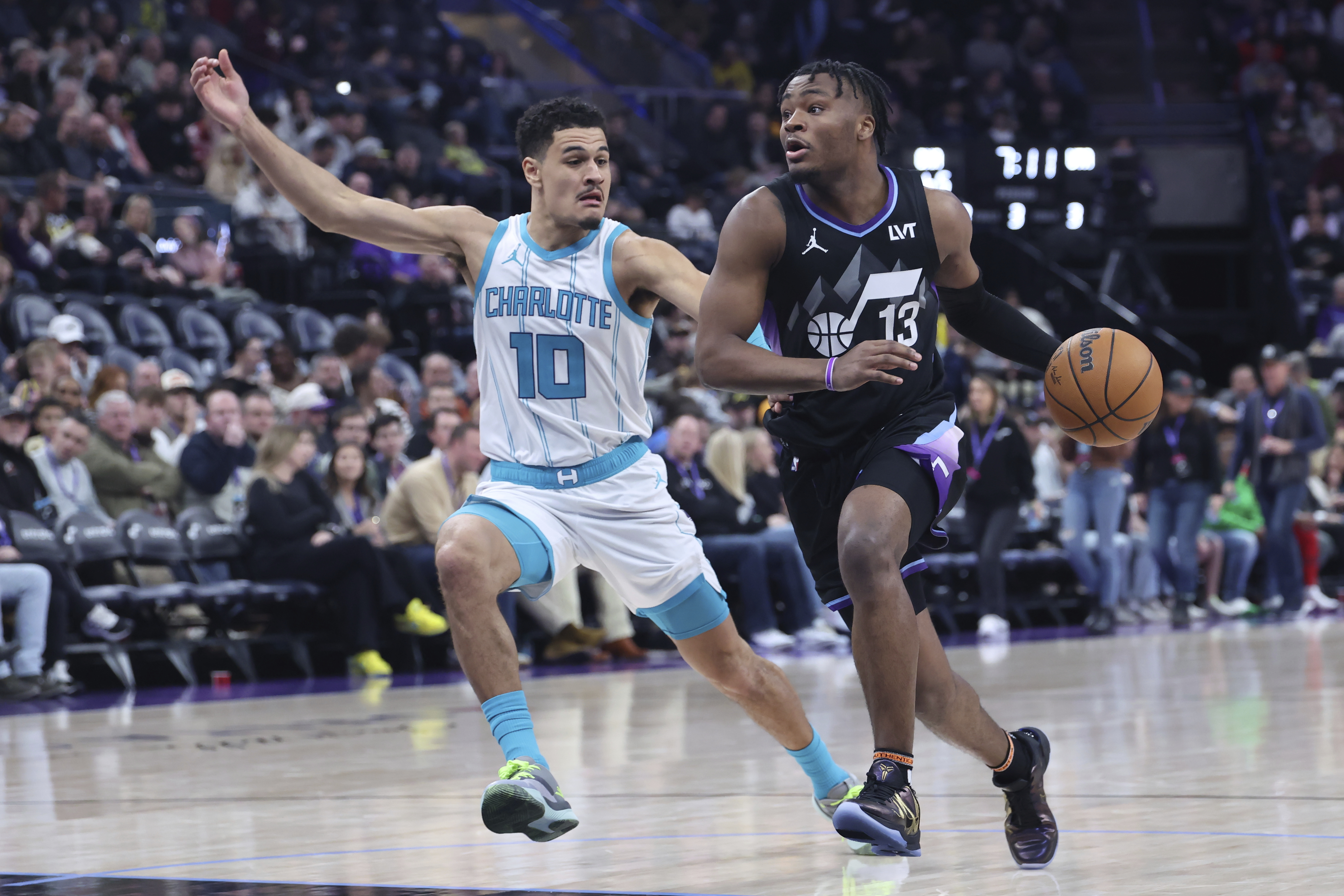 Jazz get a tanking win in loss to Hornets