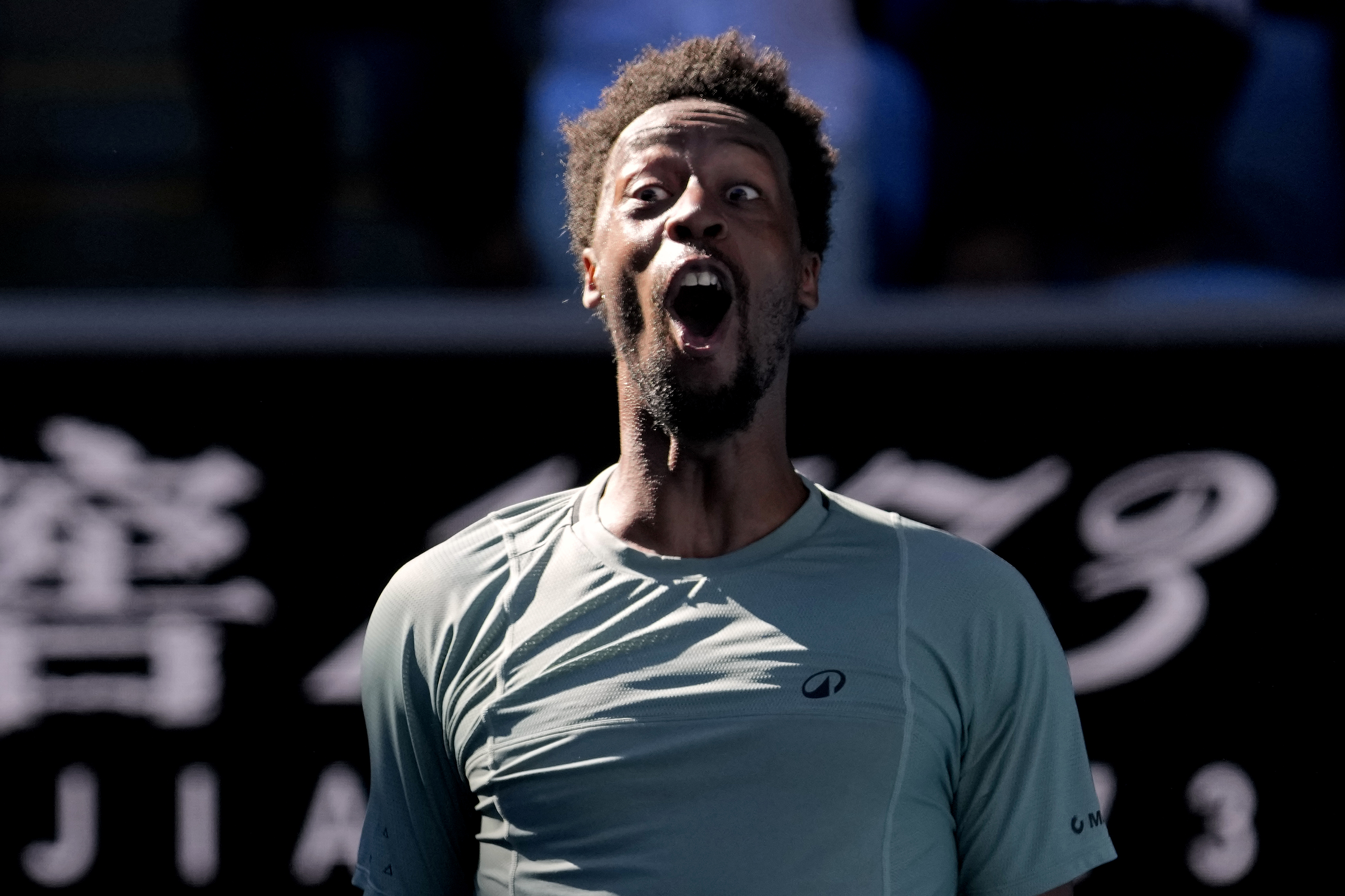 Wife-and-husband duo Elina Svitolina and Gael Monfils win on the same court at the Australian Open