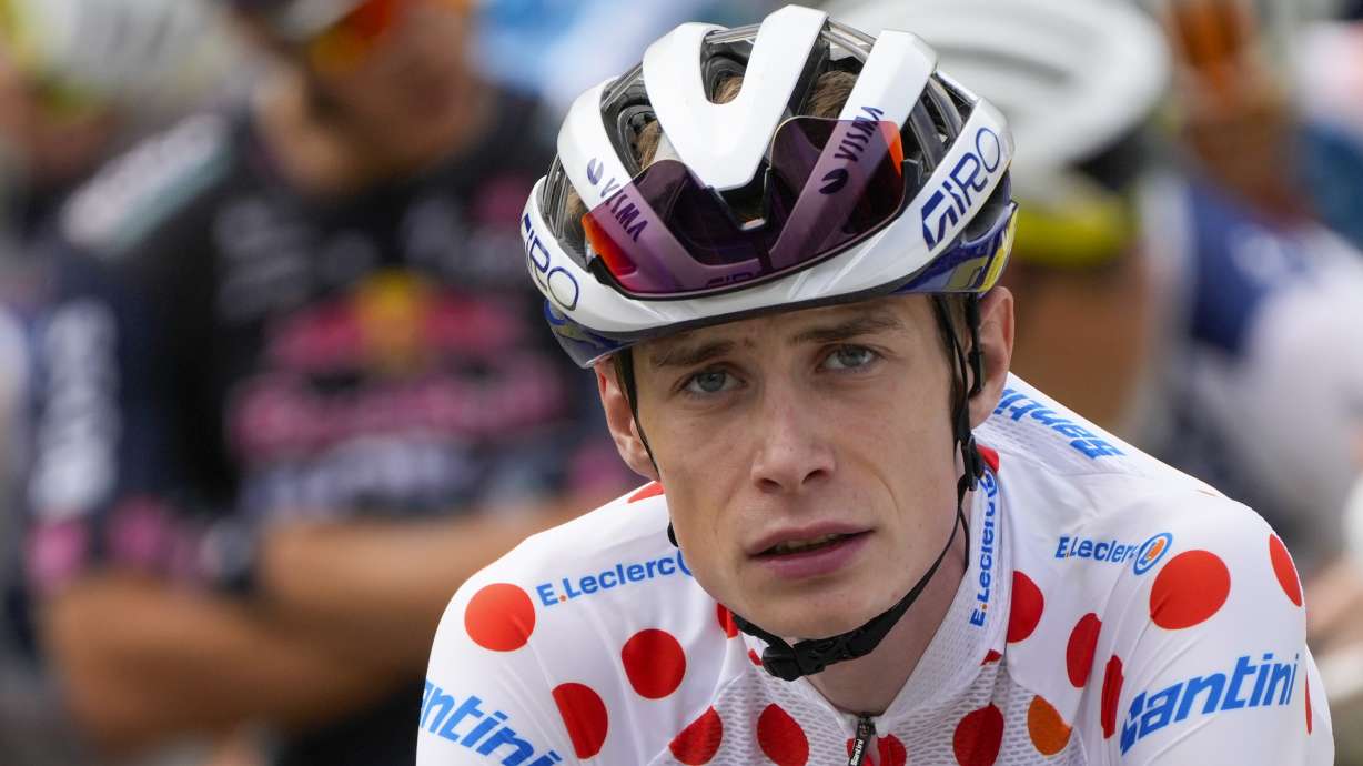 FILE - Denmark's Jonas Vingegaard waits for the start of the nineteenth stage of the Tour de France cycling race over 144.6 kilometers (89.9 miles) with start in Embrun and finish in Isola 2000, France, Friday, July 19, 2024.