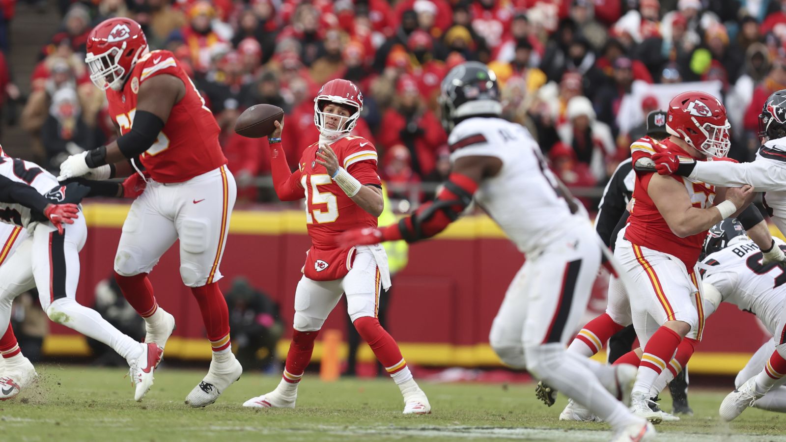 Mahomes and Kelce help Chiefs to a 23-14 win over Texans and another AFC title game trip | KSL.com