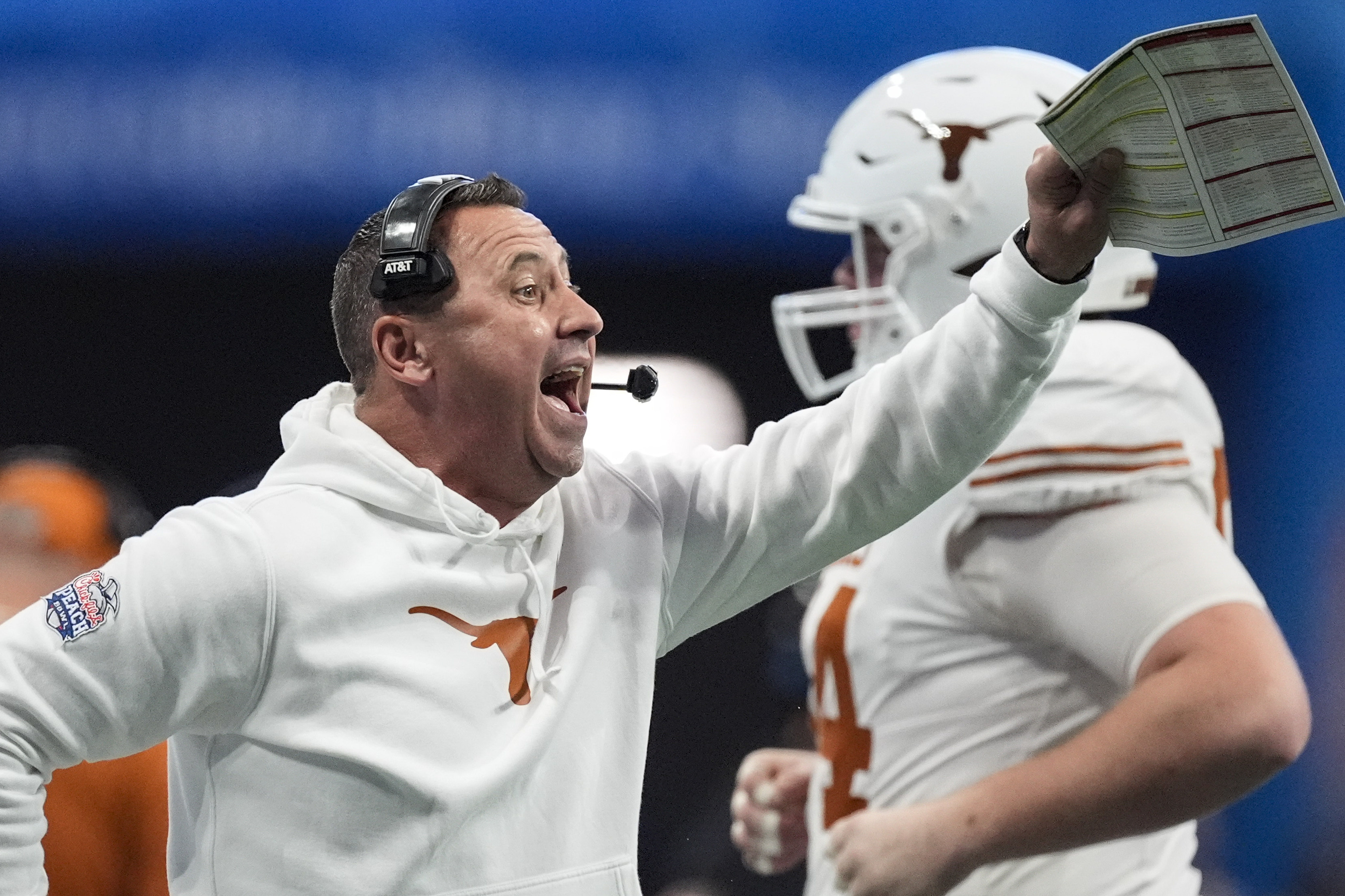 Texas and coach Steve Sarkisian agree to terms on a new contract, reports say