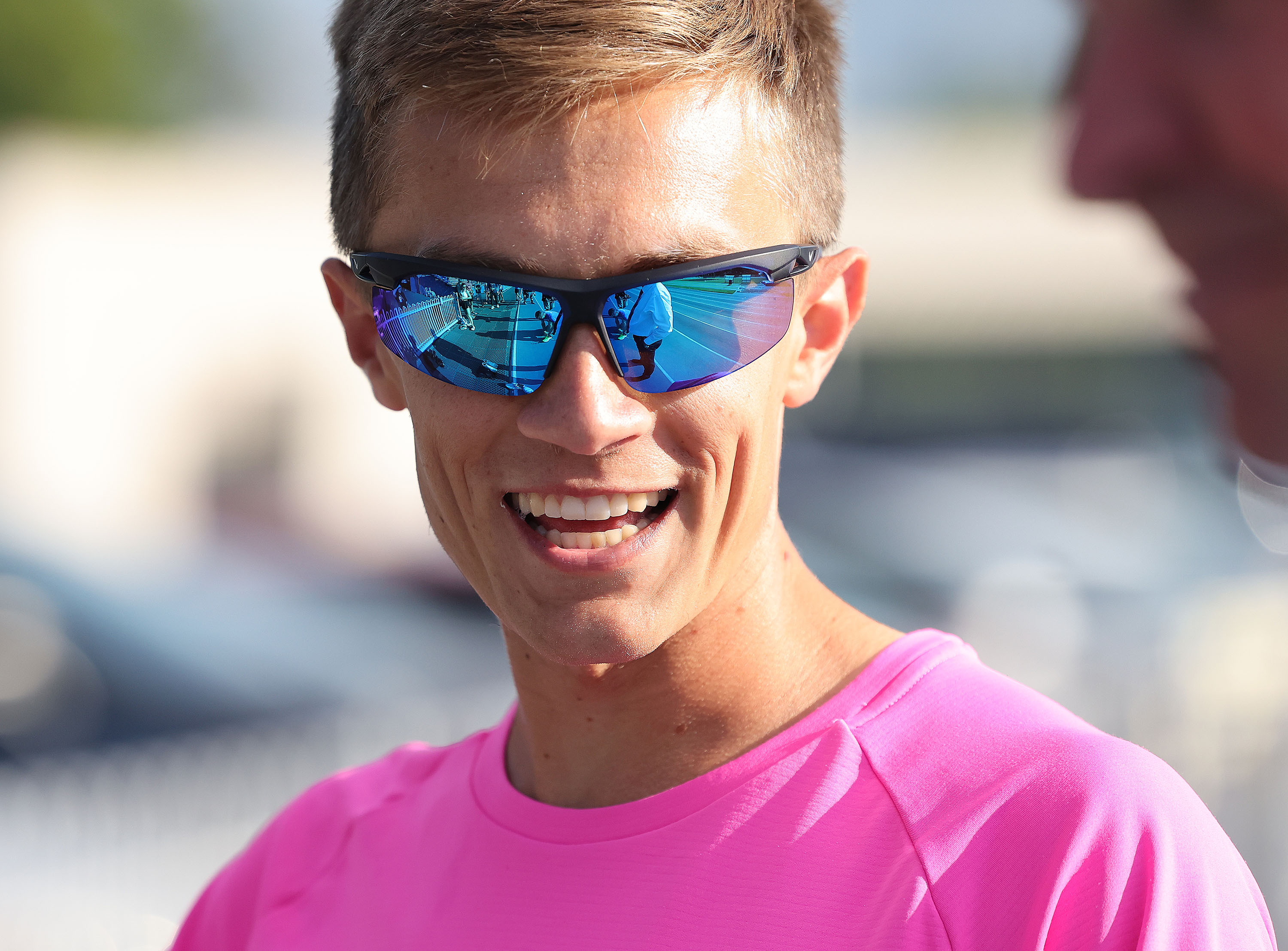 Former BYU star, Utah native Conner Mantz shatters American half-marathon record