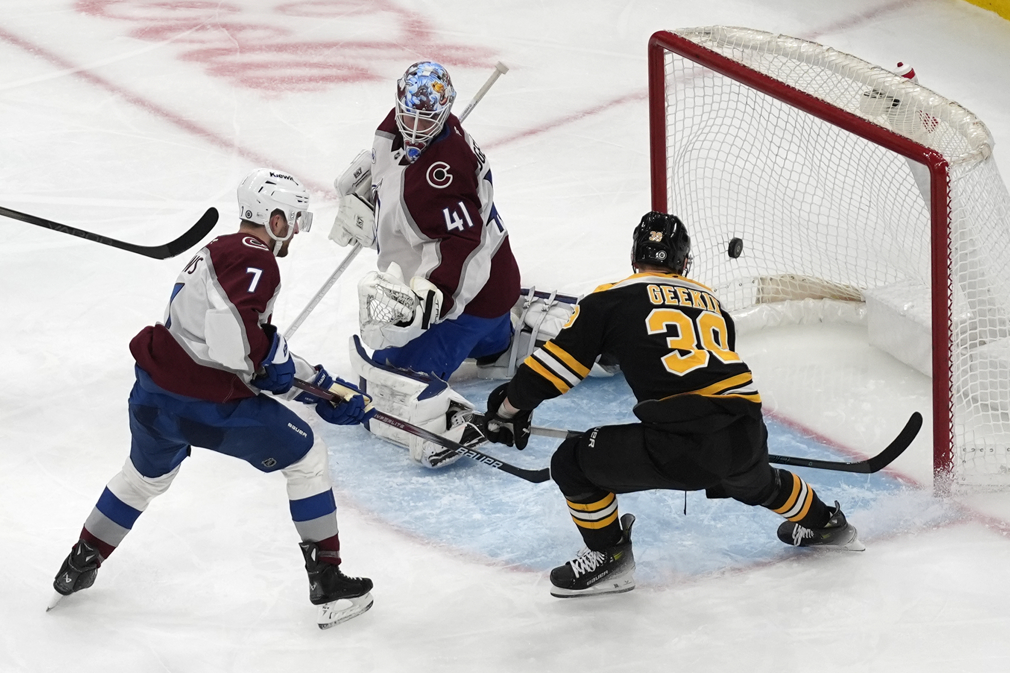 Pastrnak stars as the Bruins beat the Avalanche 3-1 a day after the Rantanen trade