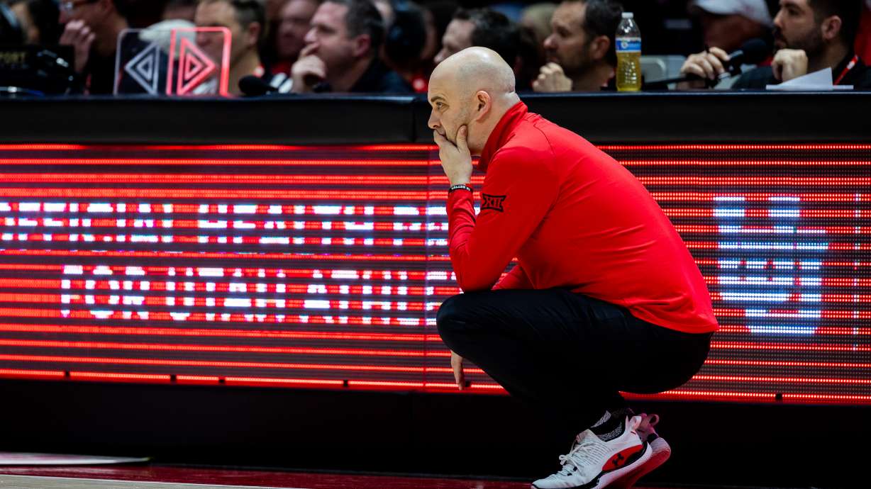 Utah Utes head coach Craig Smith (1) looks toward his team during a basketball game at the Jon M. Huntsman Center at the University of Utah in Salt Lake City on Saturday, Jan. 25, 2025.