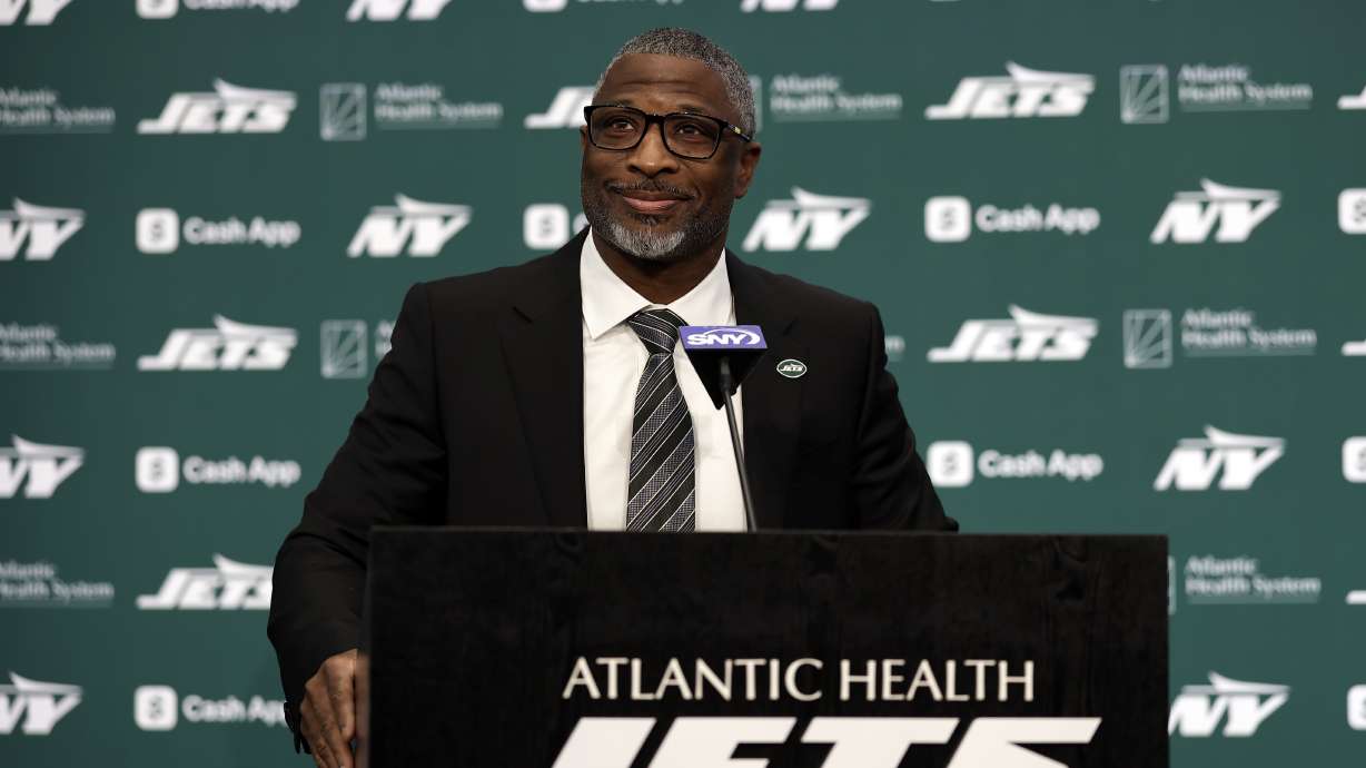 The New York Jets introduce new head coach Aaron Glenn during a press conference at the NFL football team's training facility on Monday, Jan. 27, 2025, in Florham Park, N.J.