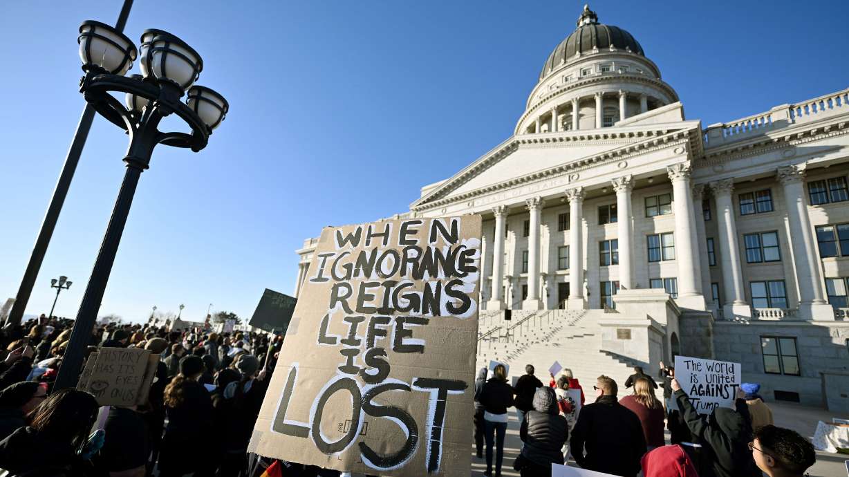 Marginalijos Demonstrators gather again, worried about the rights of immigrants ...