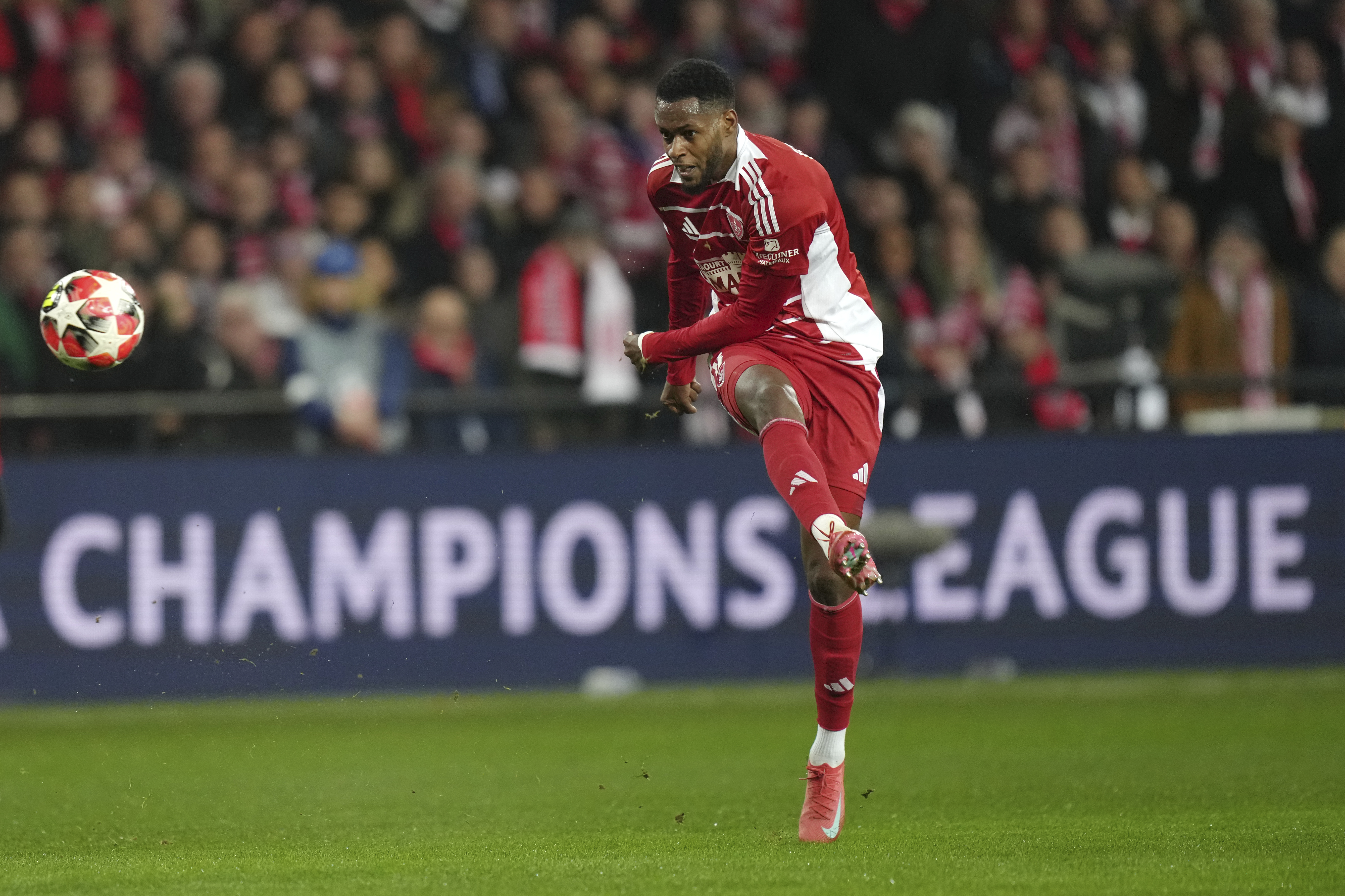 Brest's Edimilson Fernandes attempts a goal during the Champions League opening phase soccer match between Brest and Real Madrid at Roudourou stadium in Guingamp, France, Wednesday, Jan. 29, 2025. 