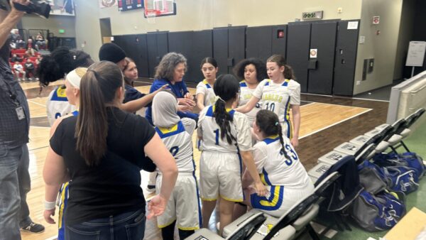 'It feels like home': Deaf basketball tournament brings students together 