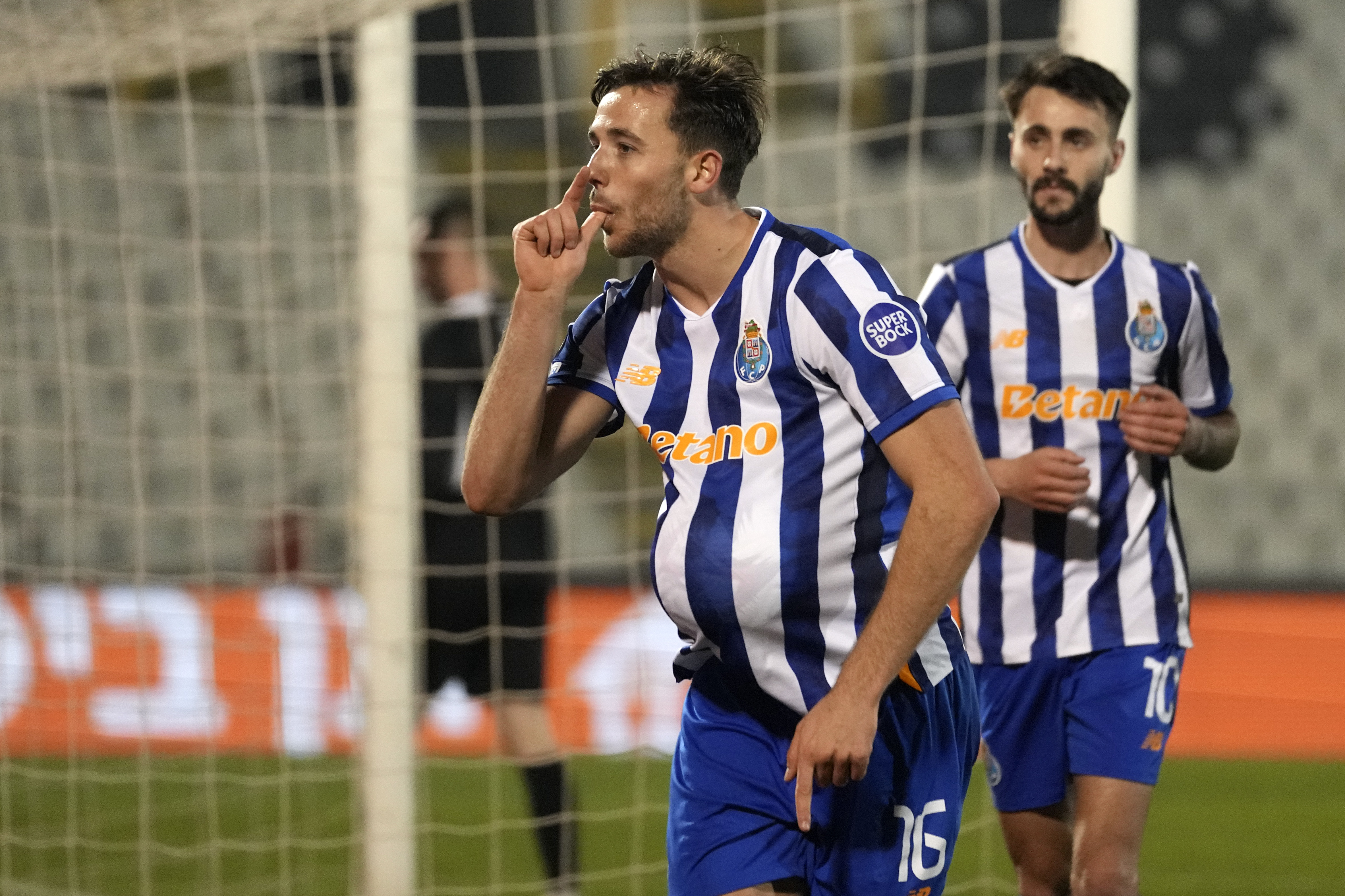 Porto's Nico Gonzalez celebrates after scoring the opening goal during the Europa League opening phase soccer match between Maccabi Tel Aviv and Porto, at the Partizan stadium, in Belgrade, Serbia, Thursday, Jan. 30, 2025. 