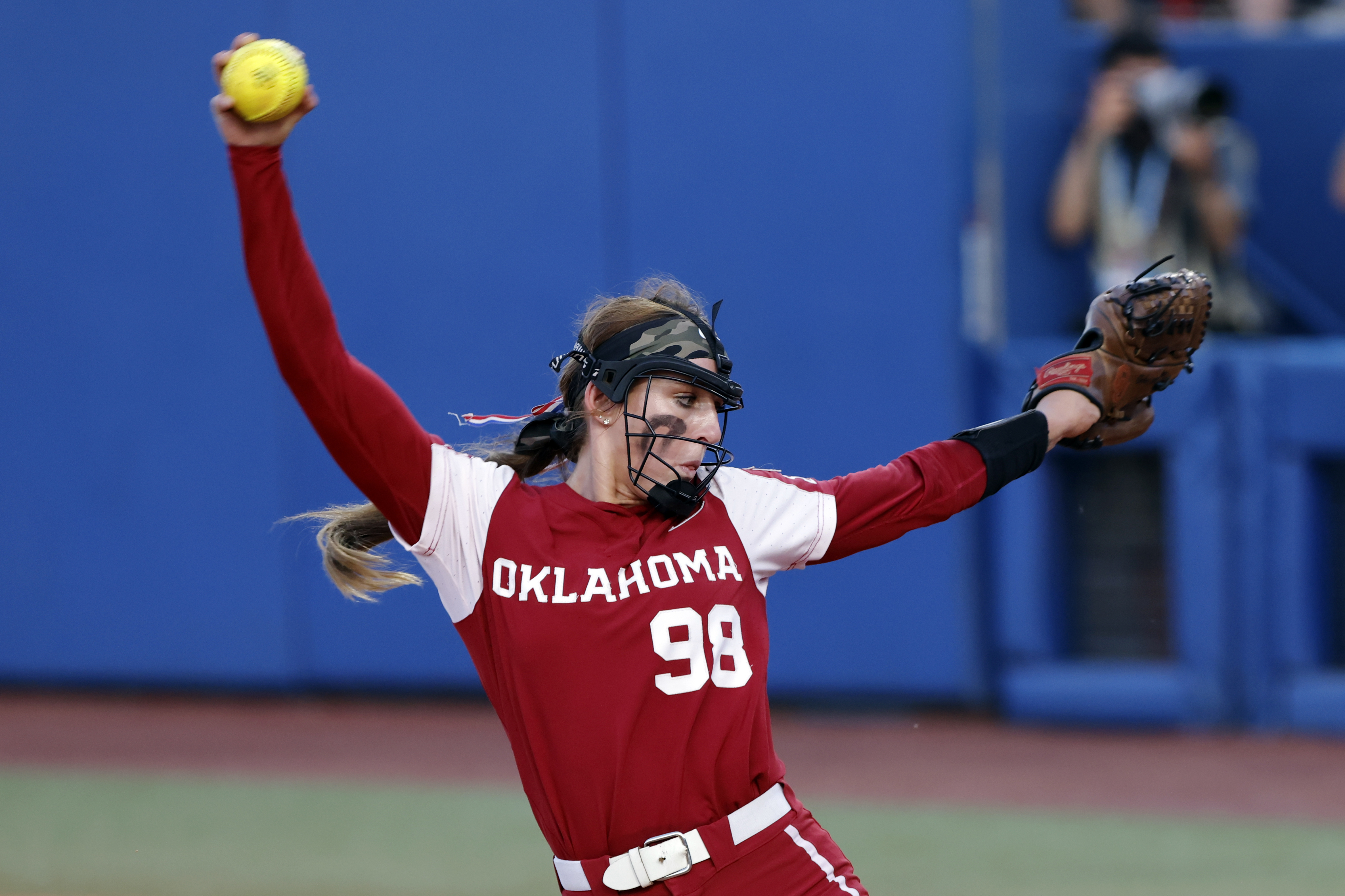 FILE - Oklahoma's Jordy Bahl pitches against Florida State during the fifth inning of the second game of the NCAA Women's College World Series softball championship series Thursday, June 8, 2023, in Oklahoma City.
