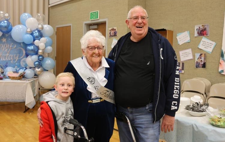 Southern Utah resident reminisces on 100th birthday with family, friends