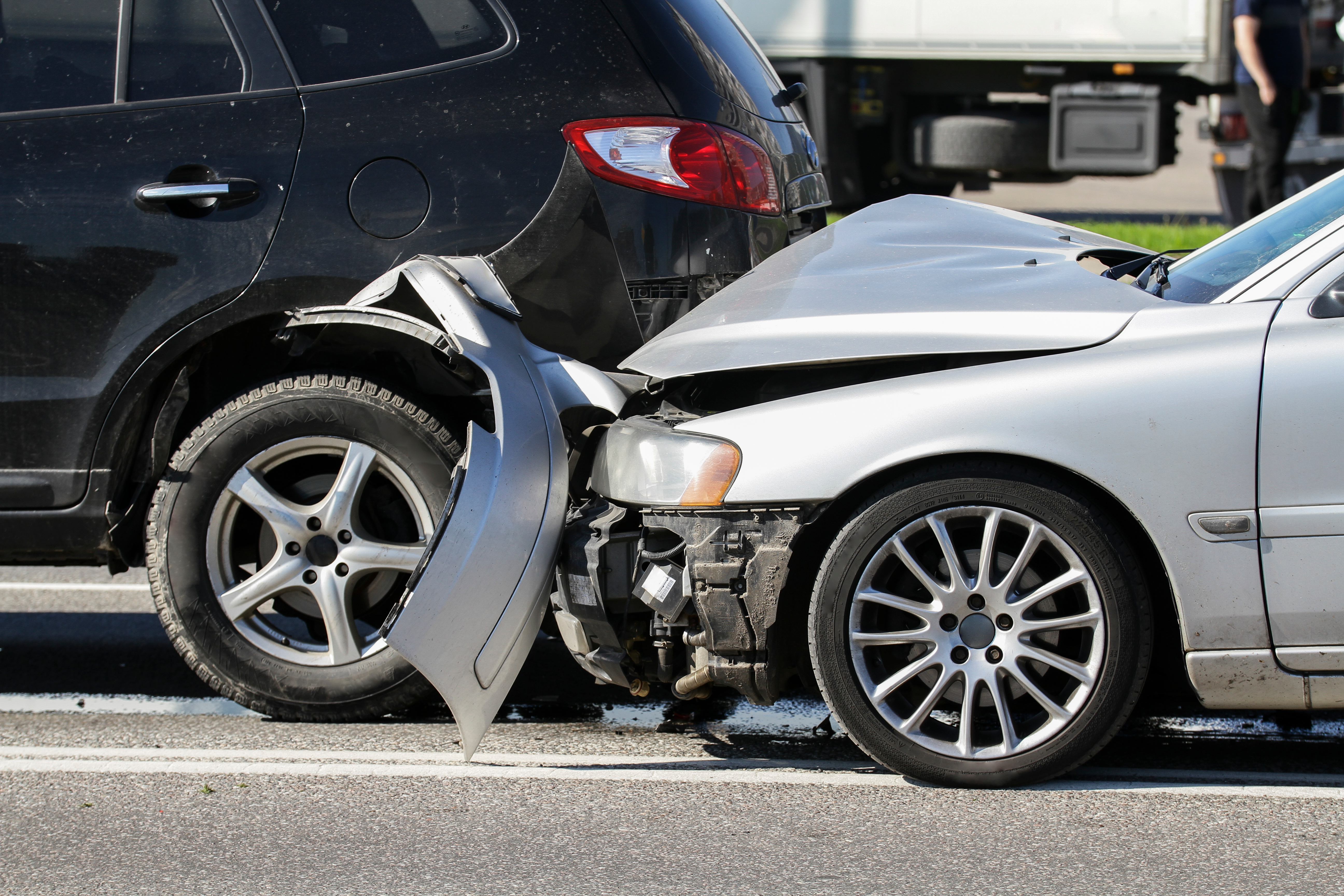 What to do and not to do immediately after a car accident