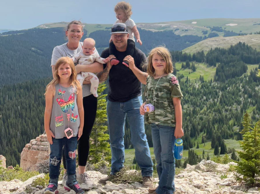 A Wyoming mother shot her four daughters and then shot herself on Feb. 10, according to the Big Horn County Sheriff’s Office in Wyoming.