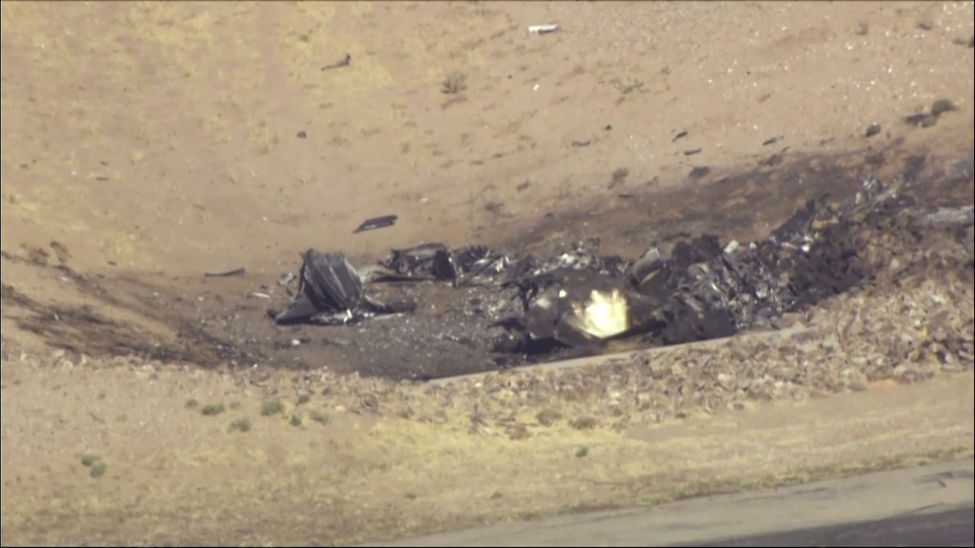 2 people are dead in a small-plane collision at a southern Arizona airport