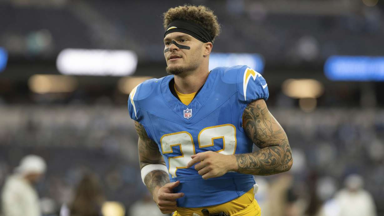 FILE - Los Angeles Chargers cornerback Elijah Molden (22) jogs back to the locker room after an NFL football game against the Tennessee Titans, Nov. 10, 2024, in Inglewood, Calif.