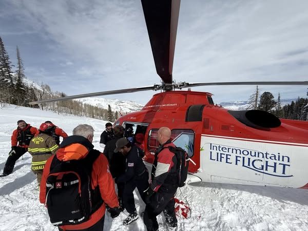 2 snowmobilers rescued in Wasatch County avalanche