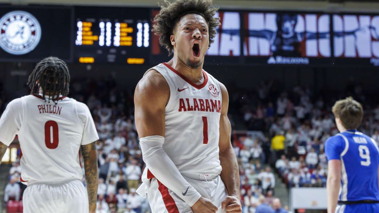 Alabama guard Mark Sears (1) reacts after a play against Kentucky during the first half of an NCAA college basketball game, Saturday, Feb. 22, 2025, in Tuscaloosa, Ala.