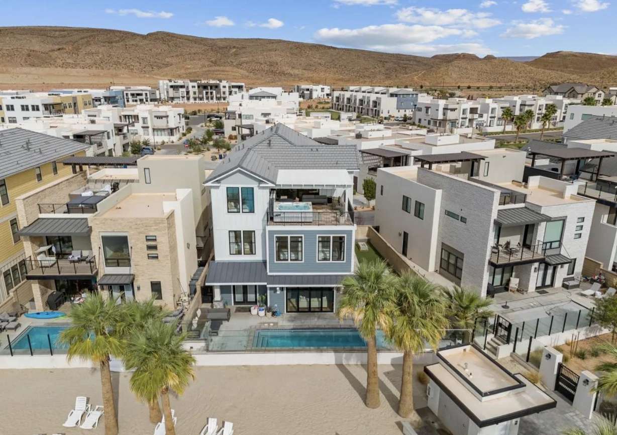 Family reunion awaits: Your perfect getaway