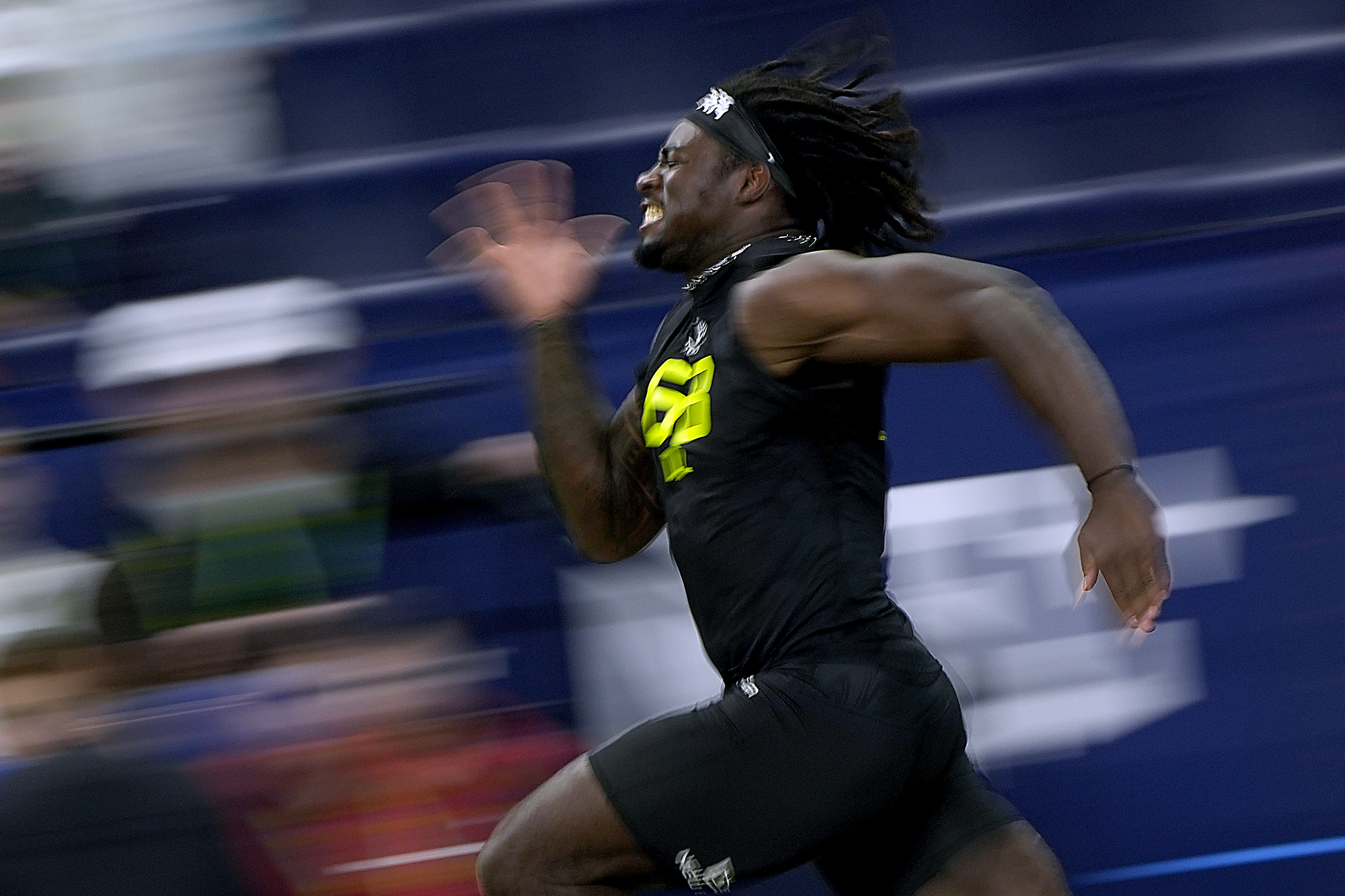 Texas A&M defensive lineman Shemar Stewart runs a 40-yard dash at the NFL football scouting combine, Thursday, Feb. 27, 2025, in Indianapolis. 