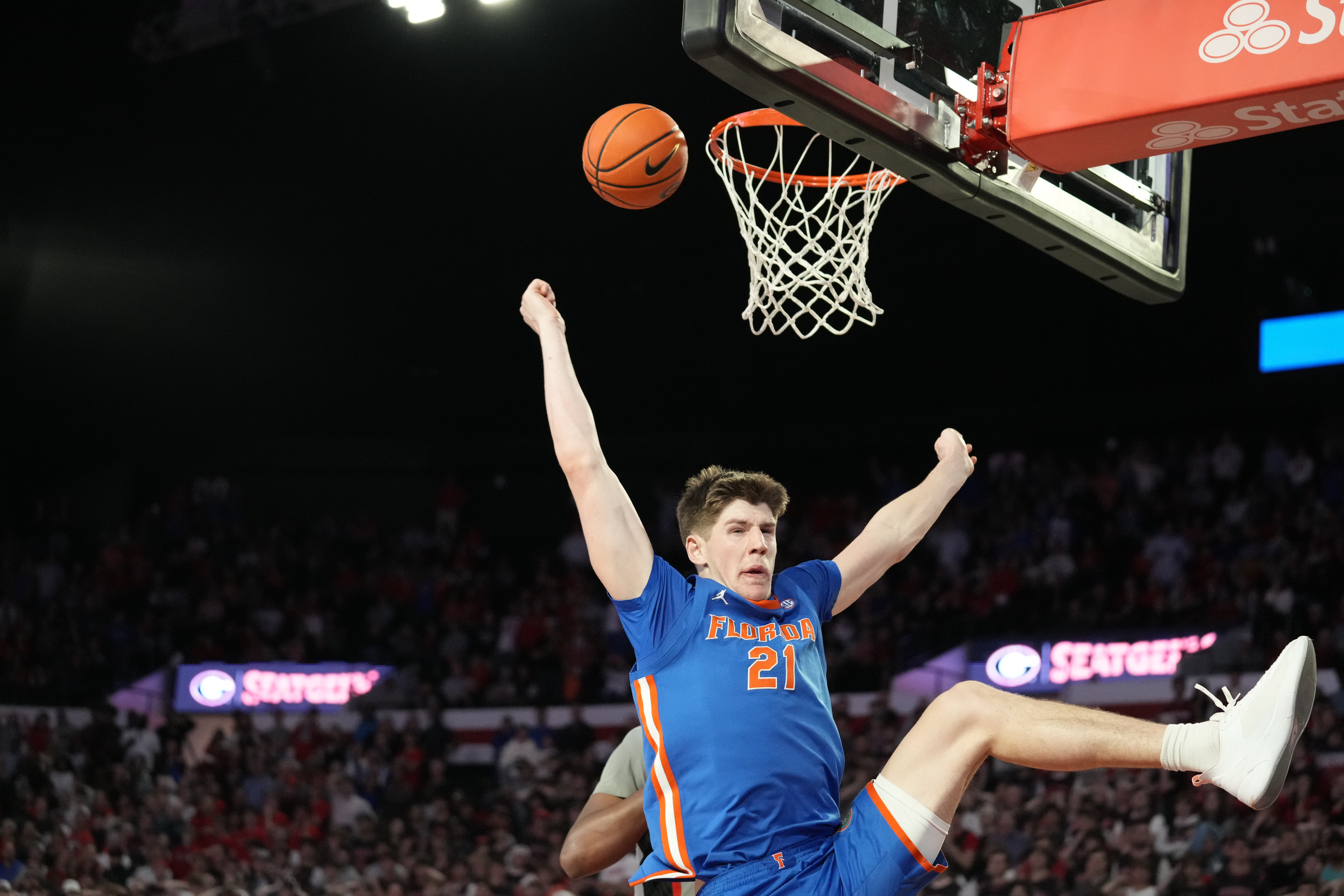 Florida forward Alex Condon (21) shoots and is fouled during an NCAA college basketball game against Georgia, Tuesday, Feb. 25, 2025, in Athens, Ga.