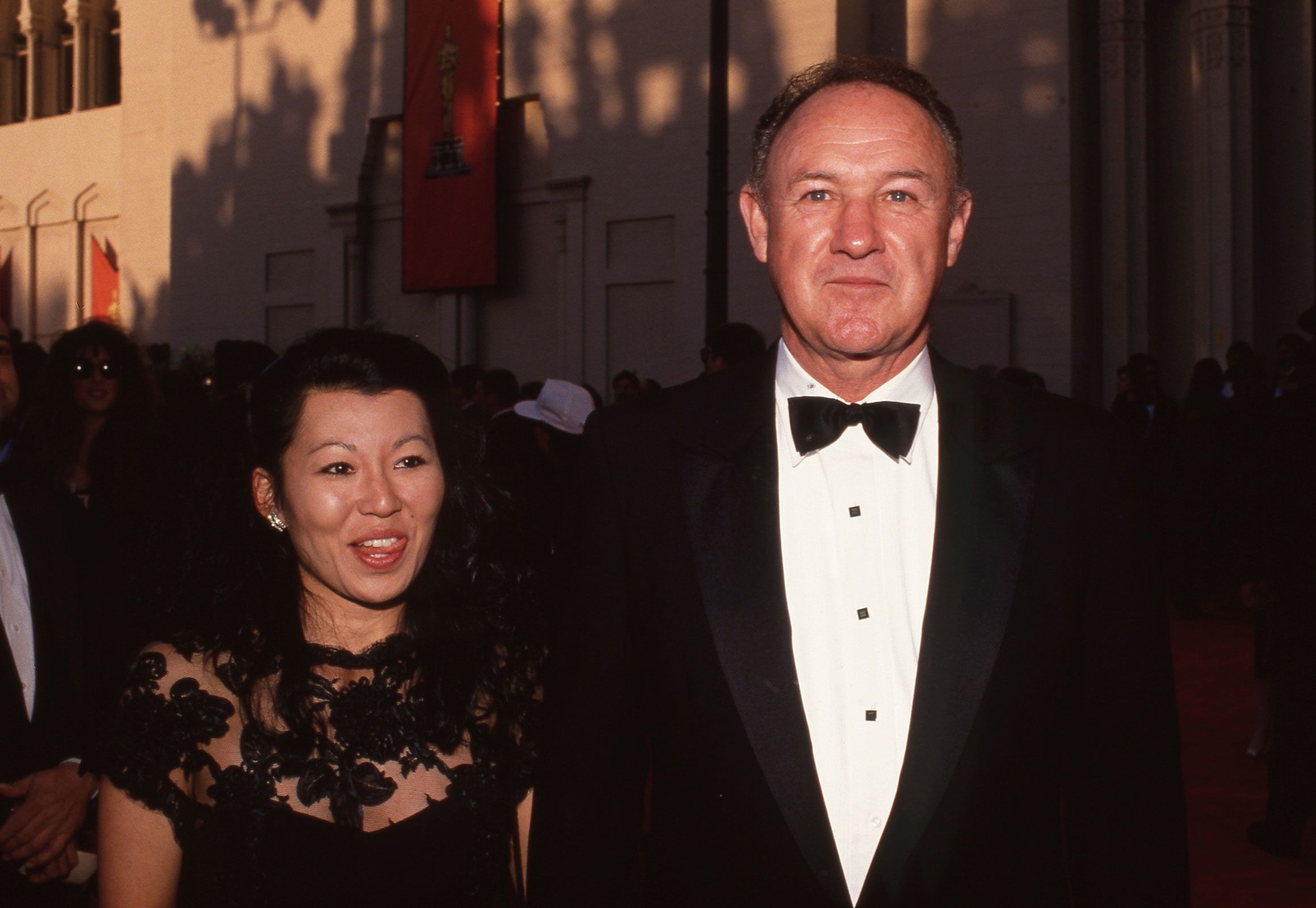 Gene Hackman and Betsy Arakawa at the 61st Annual Academy Awards at Shrine Auditorium in Los Angeles, California, on March 29, 1989.