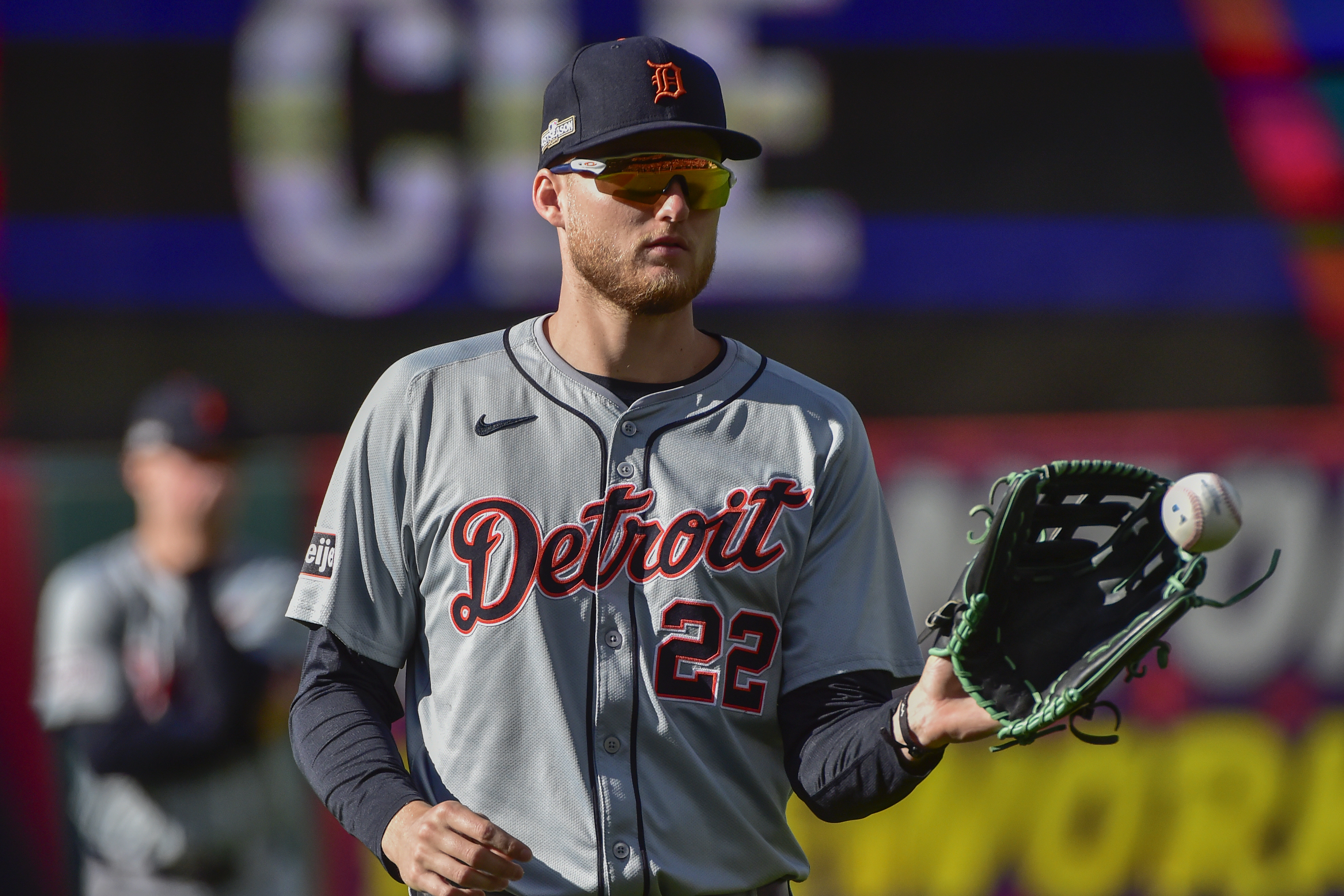 FILE - Detroit Tigers' Parker Meadows takes a throw during warm ups before Game 2 of the AL Division Series against the Cleveland Guardians Monday, Oct. 7, 2024 in Cleveland. 