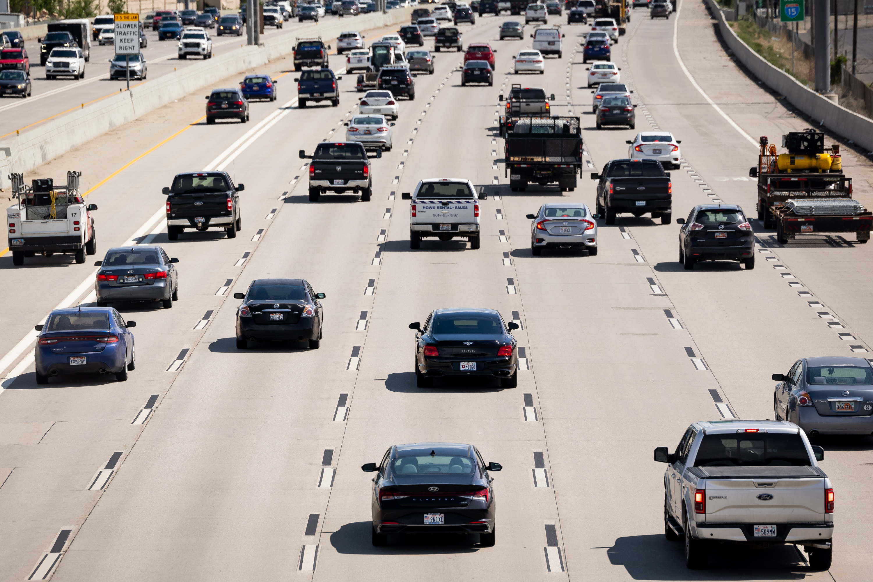 Traffic moves on I-15 in Salt Lake City. New research from University of Utah and University of California scientists shows lower per-vehicle concentrations of carbon monoxide emissions on LA freeways compared to Salt Lake freeways.