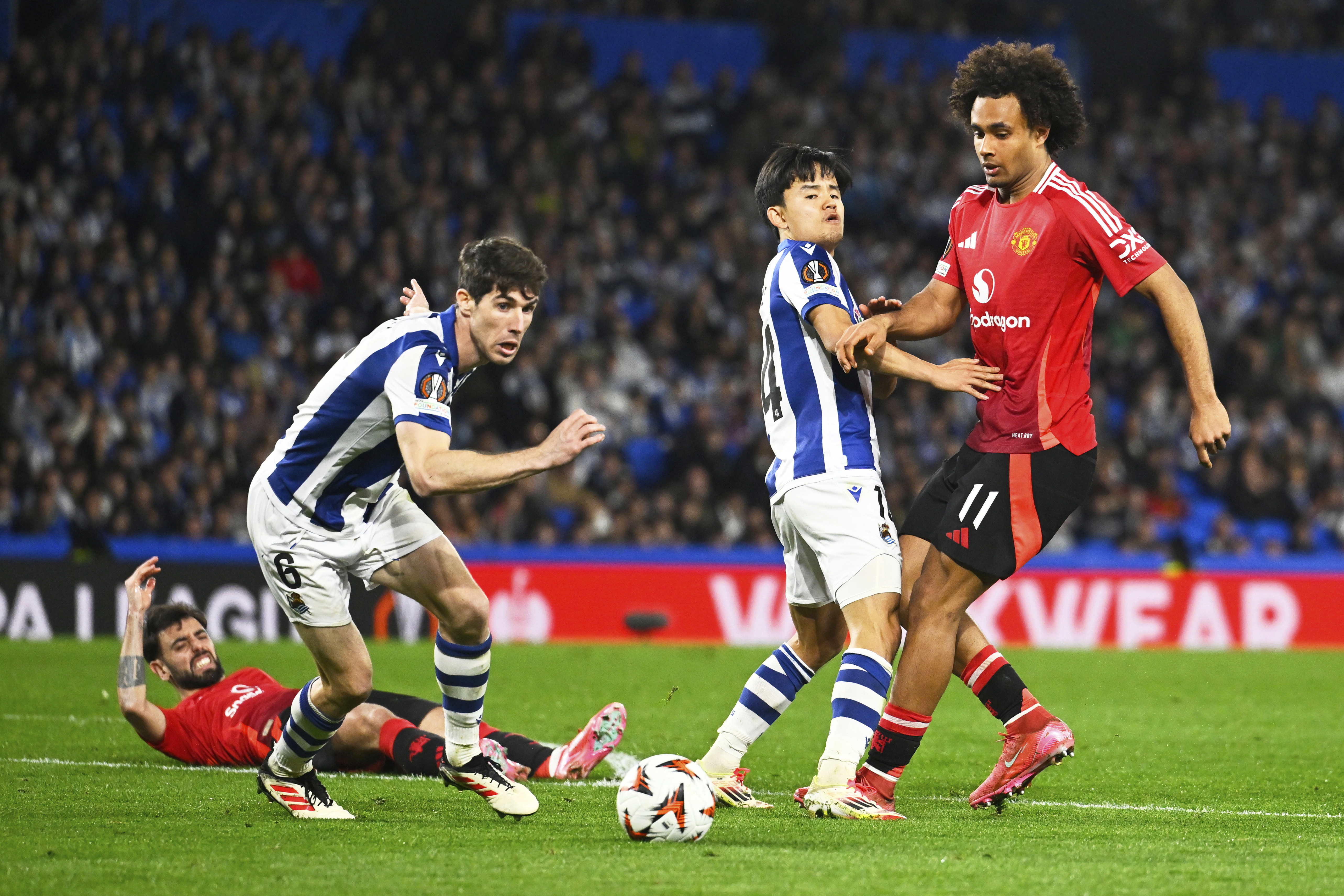 Man United draws 1-1 at Real Sociedad in Europa League and Tottenham loses to AZ Alkmaar