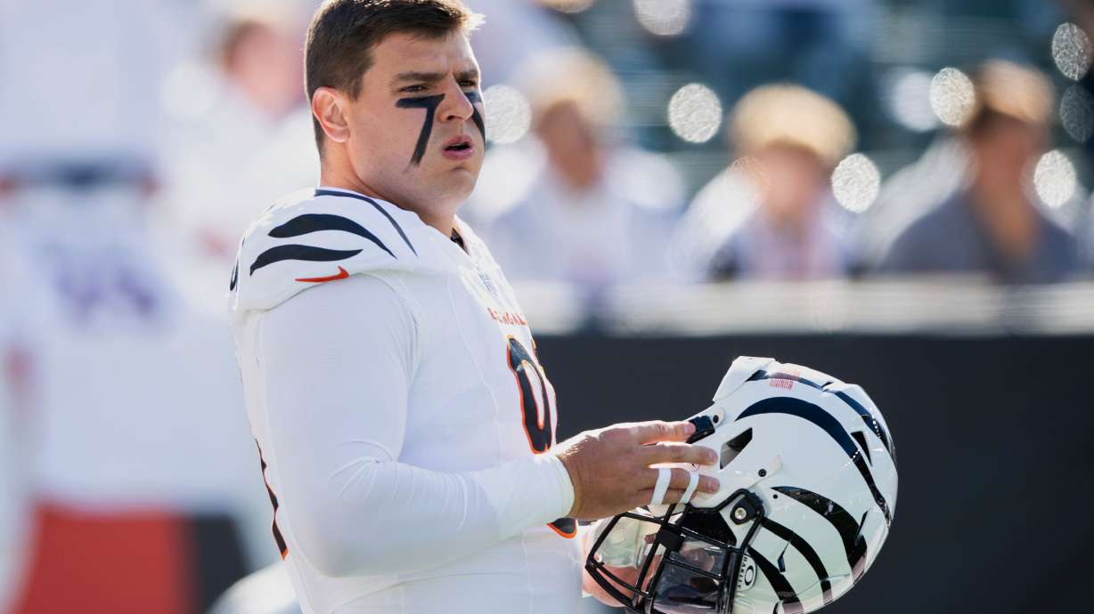 FILE - Cincinnati Bengals defensive end Trey Hendrickson (91) warms up before an NFL football game against the Philadelphia Eagles on Sunday, Oct. 27, 2024, in Cincinnati.