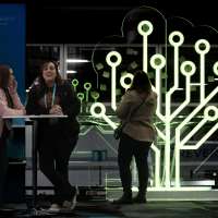 Actress, DNA expert to keynote next year's RootsTech. Tickets available now