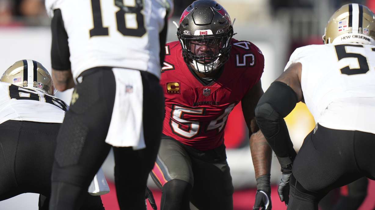 FILE - Tampa Bay Buccaneers linebacker Lavonte David (54) yes the passer before a snap during an NFL football game against the New Orleans Saints, on Jan 5, 2025, in Tampa, Fla.