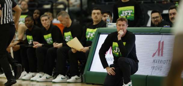 New-look Wolverines cruise in first game, set up expectations for big season