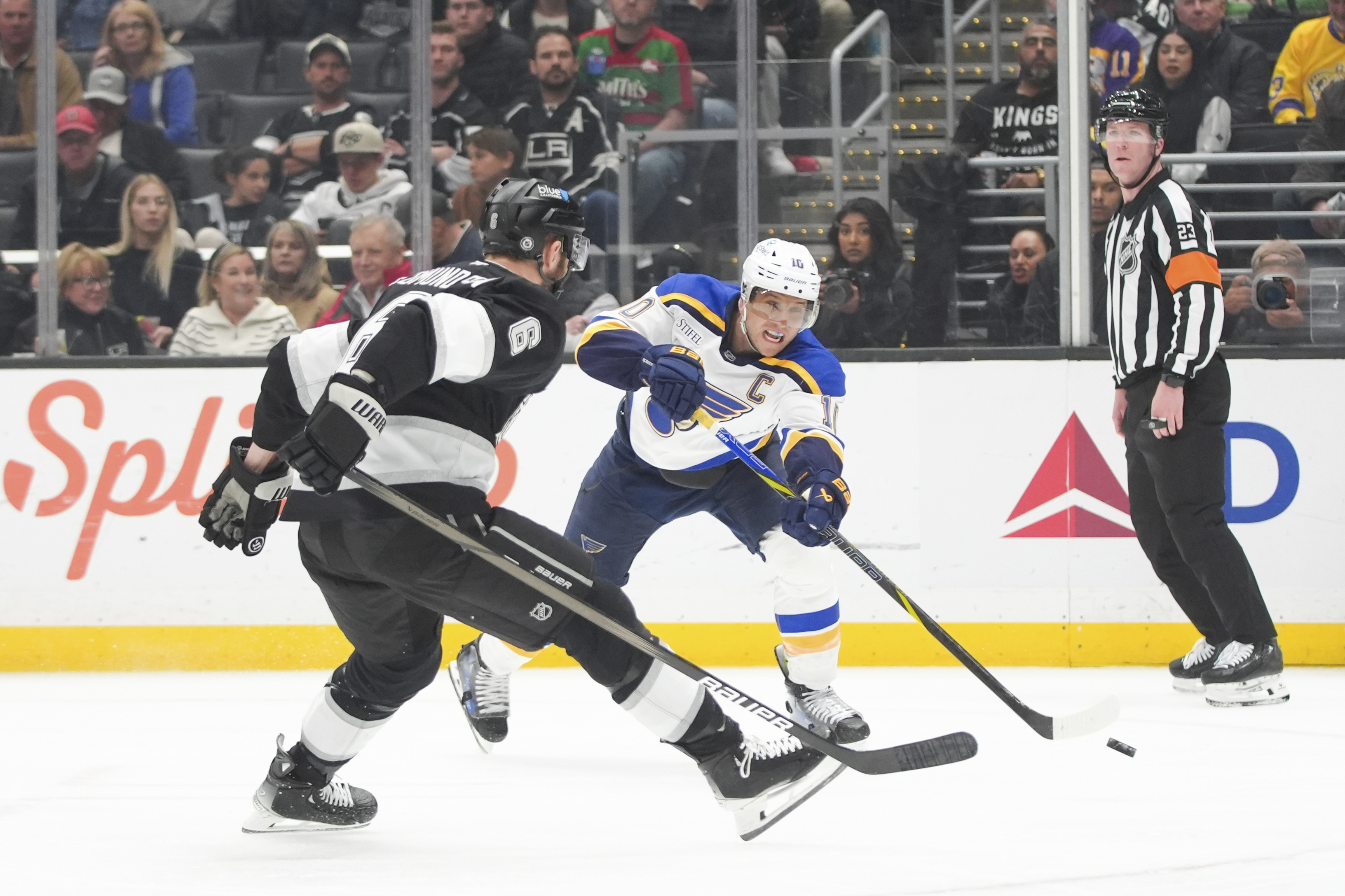 Schenn scores twice to lift Blues past Ducks 4-3