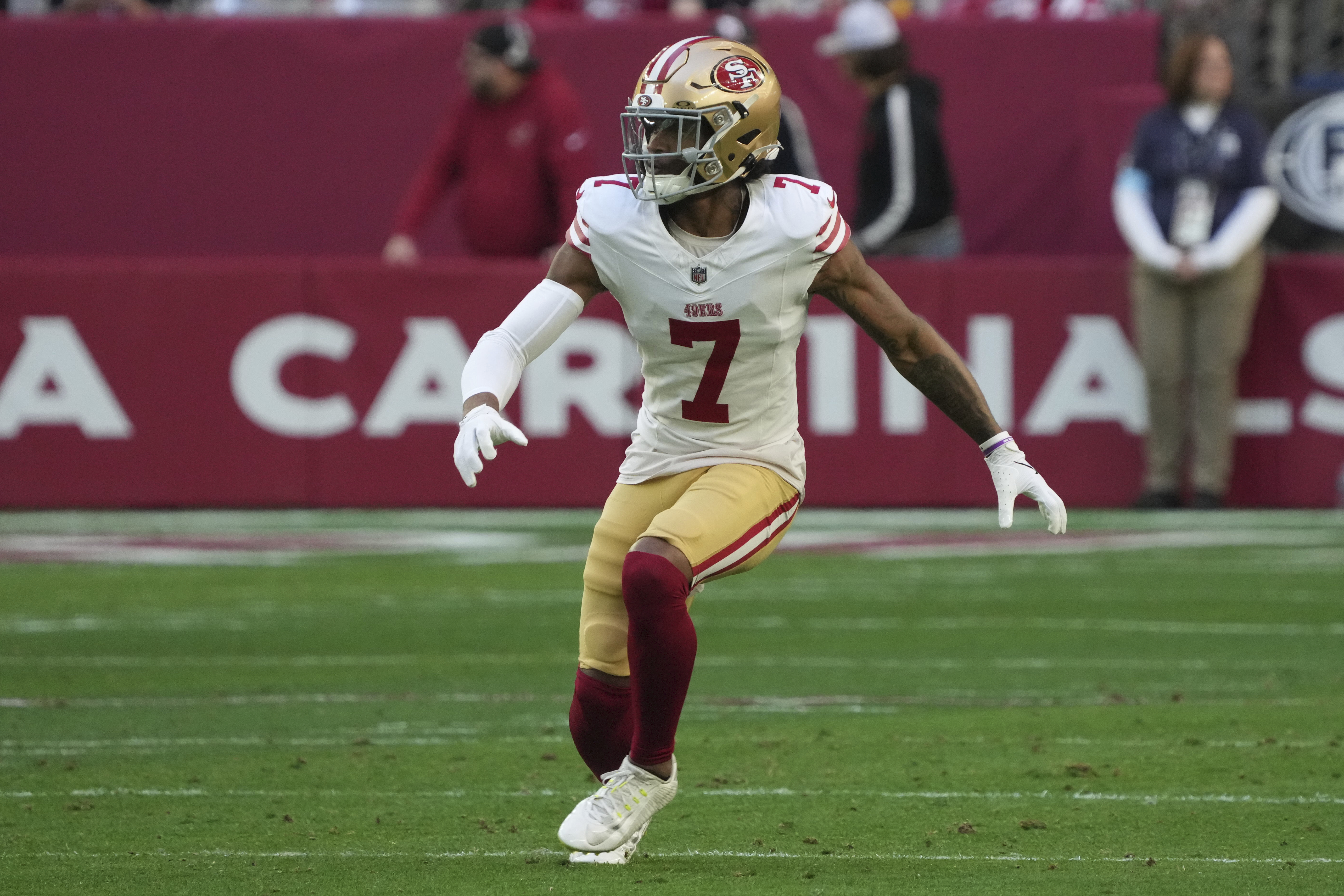 FILE - San Francisco 49ers cornerback Charvarius Ward (7) lines up against the Arizona Cardinals during the first half of an NFL football game, Jan. 5, 2025, in Glendale, Ariz. 