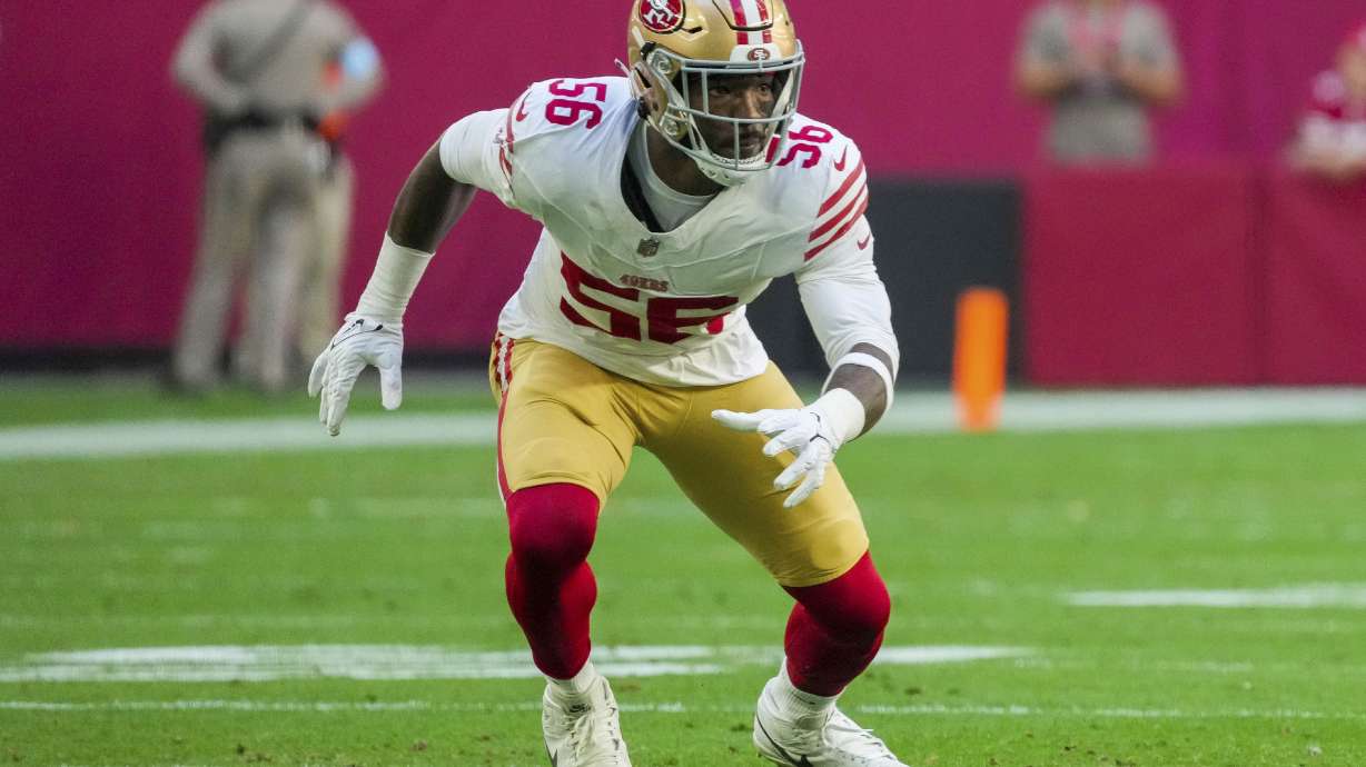 FILE - San Francisco 49ers defensive end Leonard Floyd (56) during their NFL football game against the Arizona Cardinals, Jan. 5, 2025, in Glendale, Ariz.
