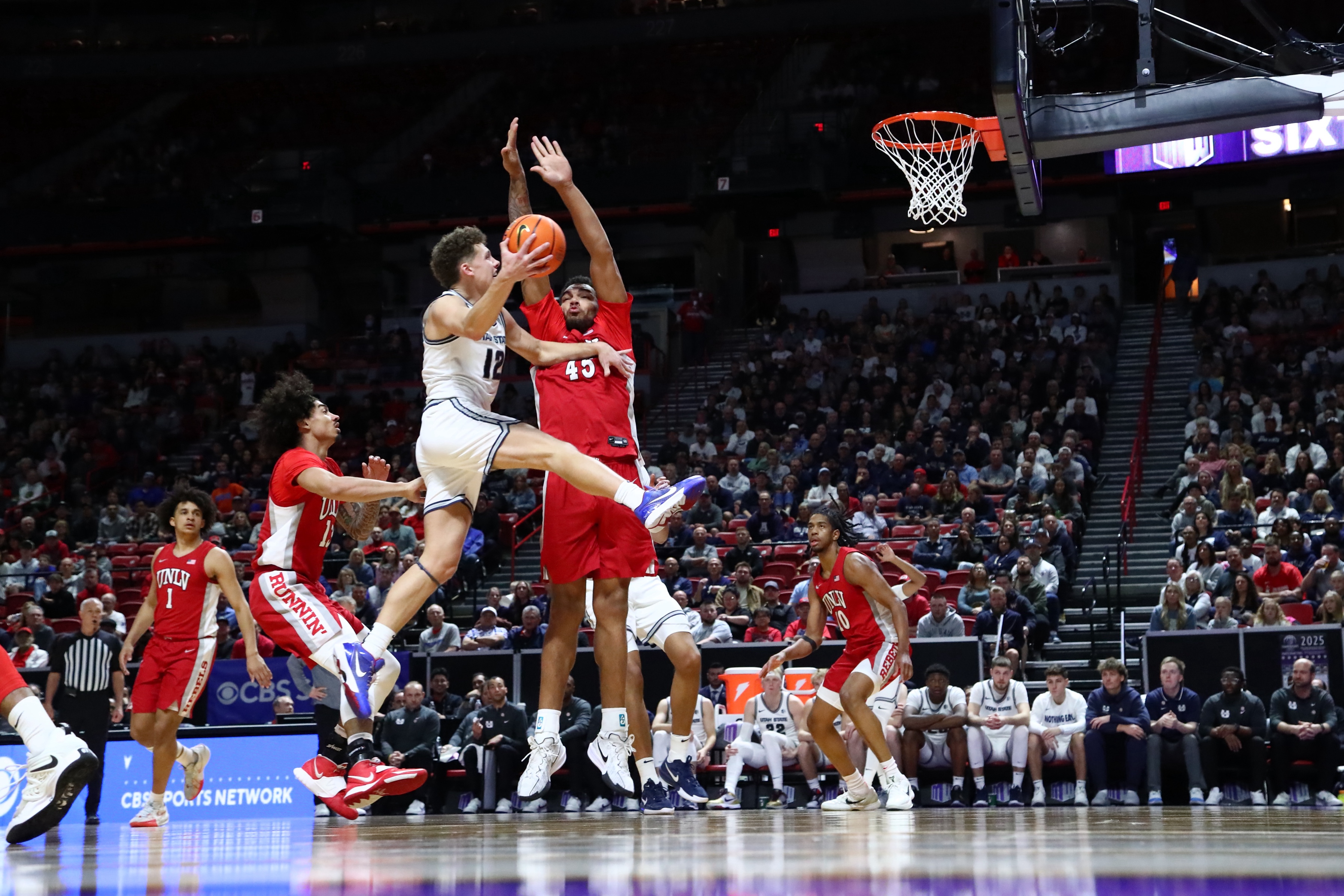 Utah State advances to Mountain West semifinals after win over UNLV