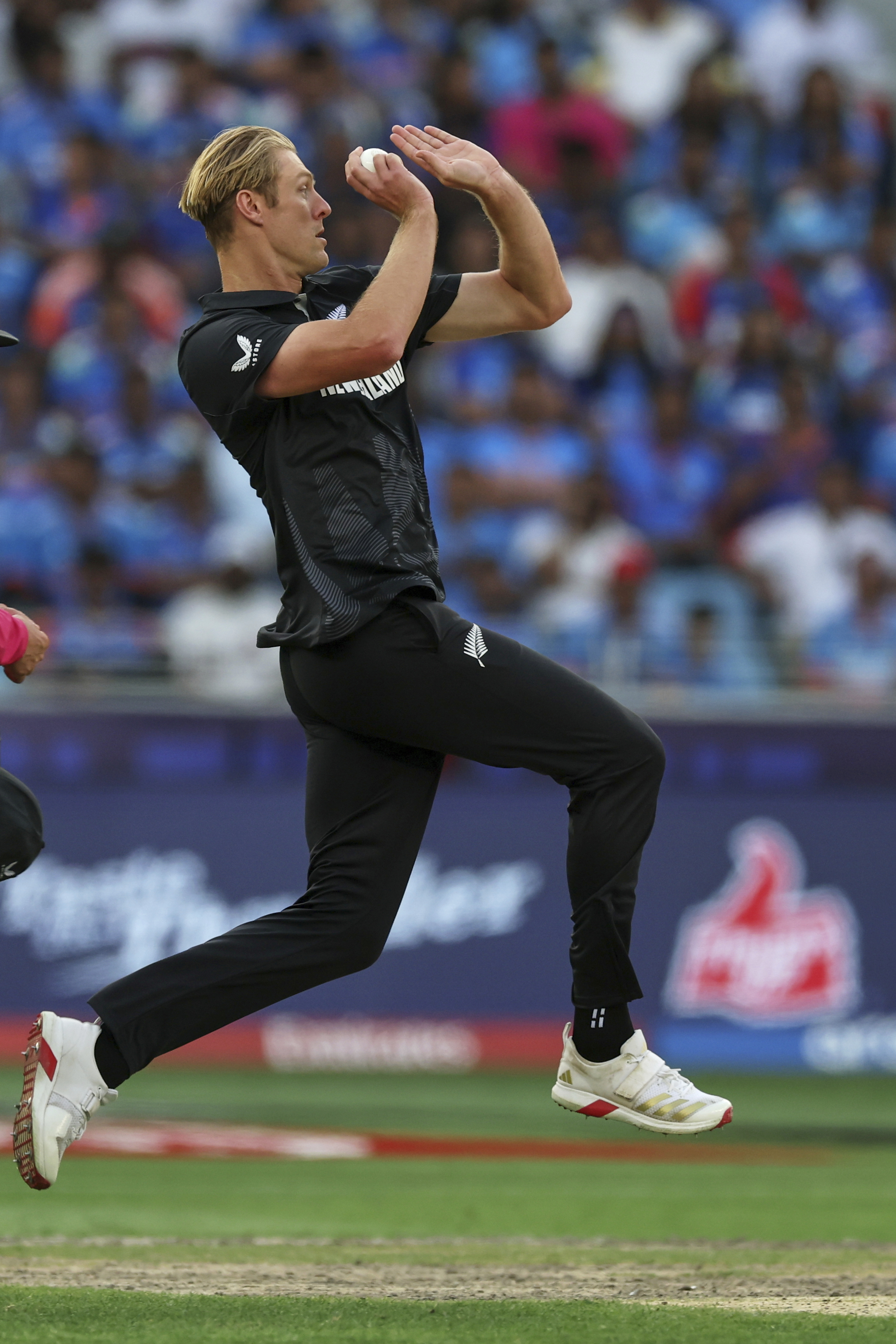 New Zealand beats Pakistan by 9 wickets in the 1st T20 international
