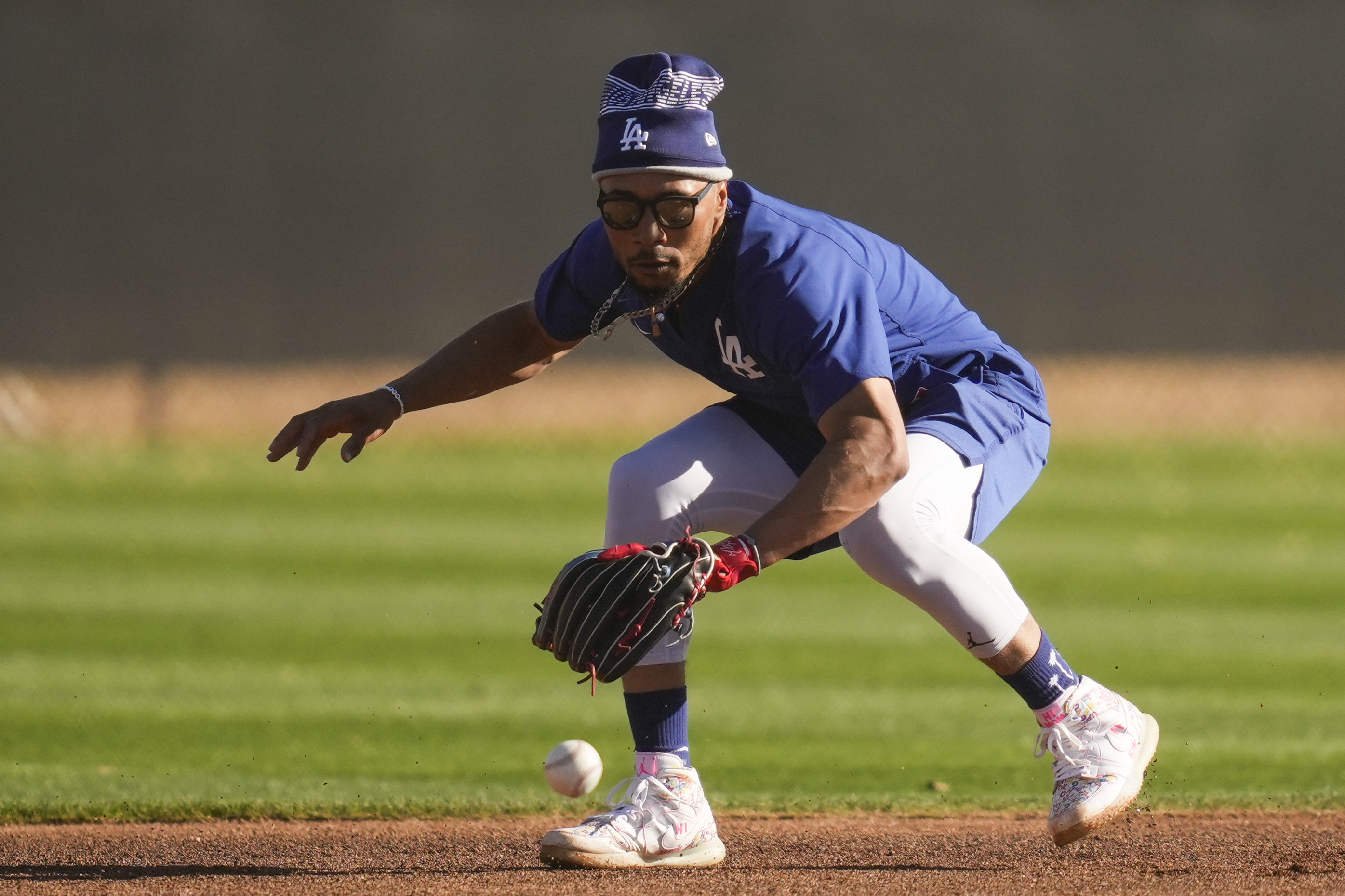 Dodgers star Mookie Betts won't play in 2 regular season games vs. Cubs in Tokyo because of illness