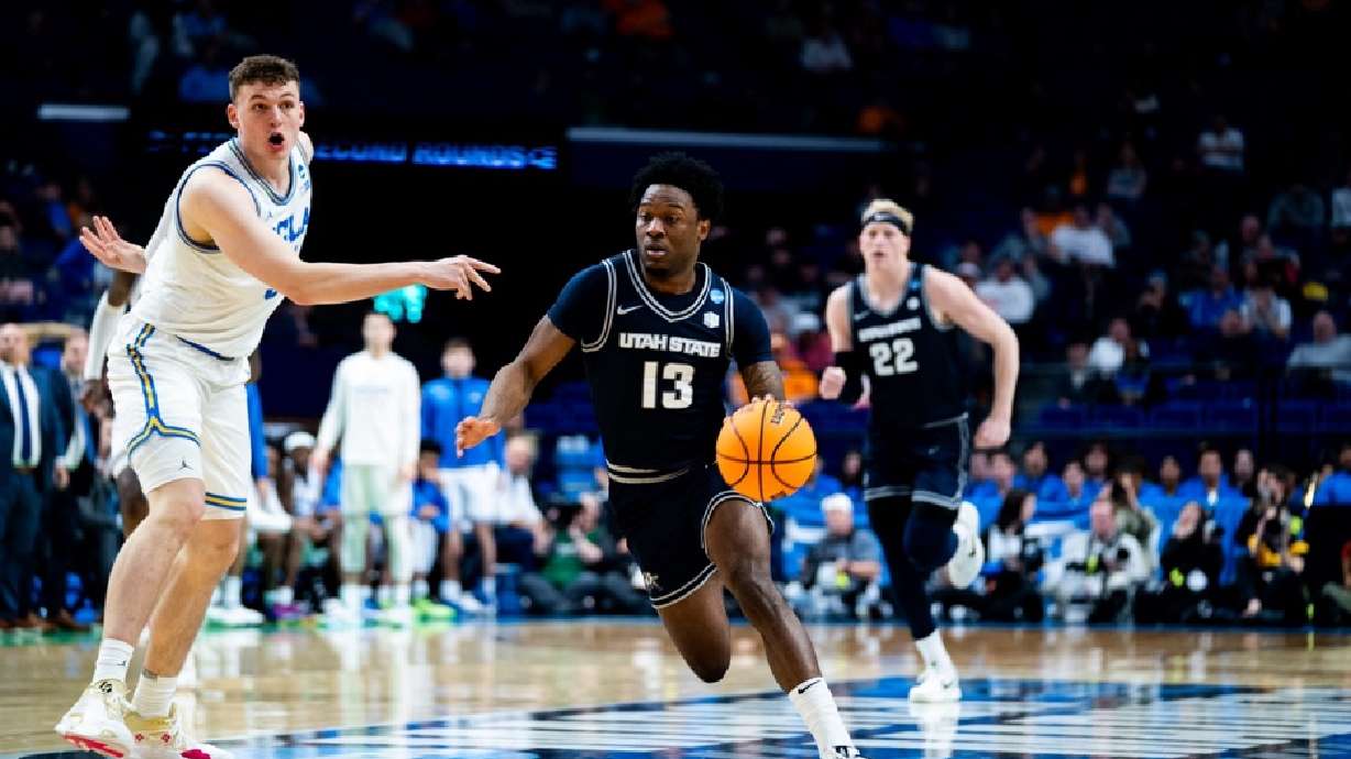 Utah State battles it out with UCLA in the first round of the NCAA Tournament on March 20, 2025.