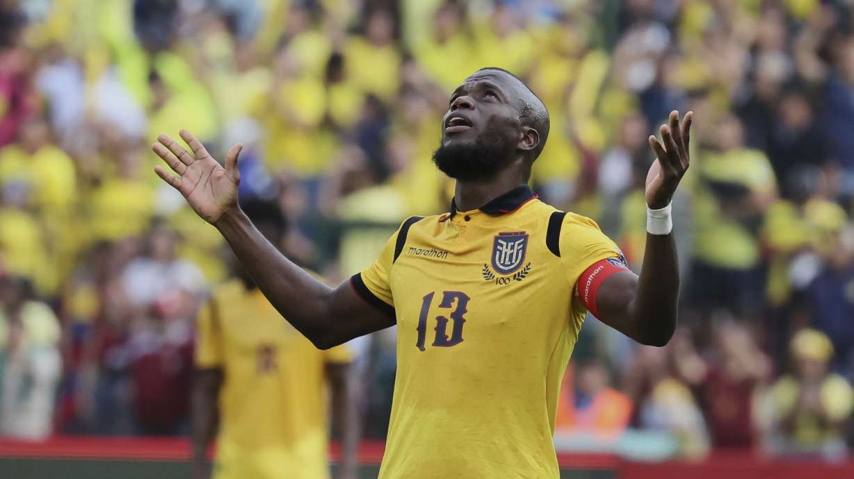 Ecuador's Enner Valencia celebrates scoring his side's opening goal against Venezuela during a qualifying soccer match for the FIFA World Cup 2026 at Rodrigo Paz Delgado stadium in Quito, Ecuador, Friday, March 21, 2025.