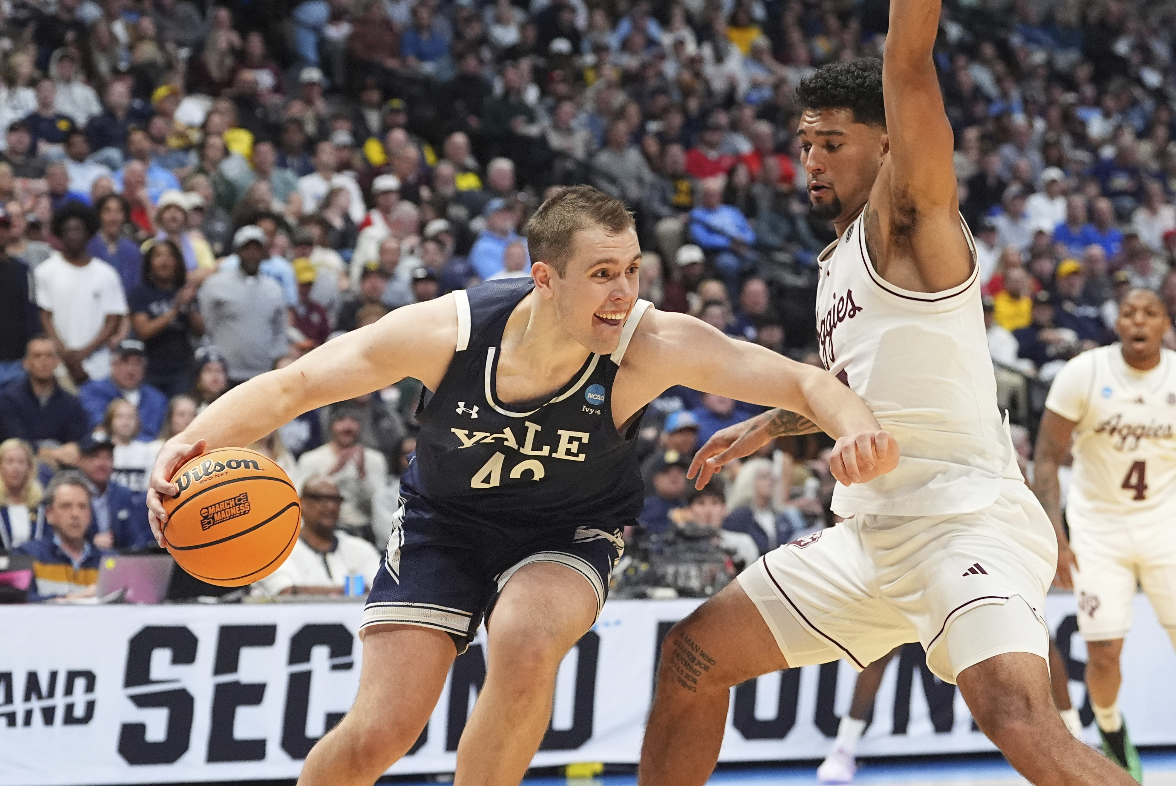 Texas A&M coach Buzz Williams addresses online hate after guard Jace Williams reveals death threats
