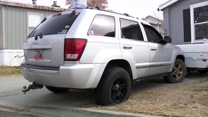 Auto parts store helps road rage victim with 2 new tires after they were shot out